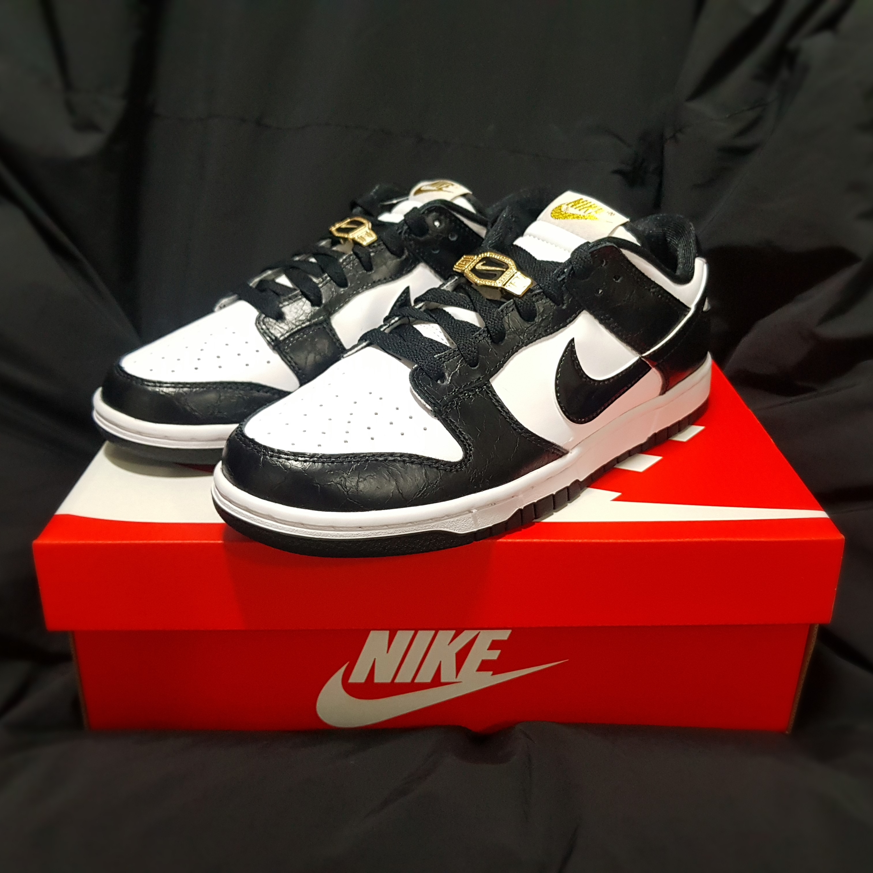 Nike Dunk Low Retro SE Black 착용 스타일