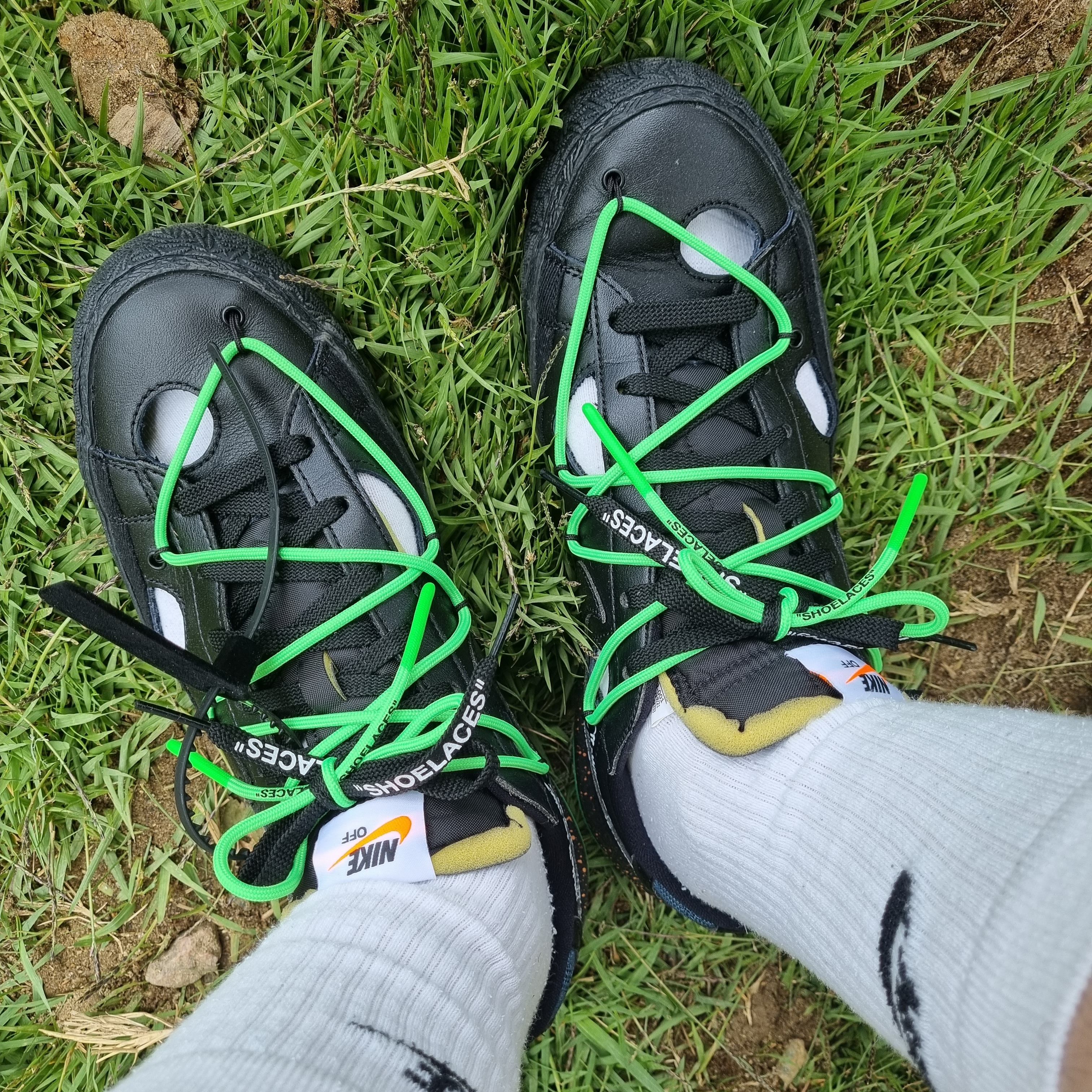 Nike x Off-White Blazer Low '77 Black and Electro Green 착용 스타일