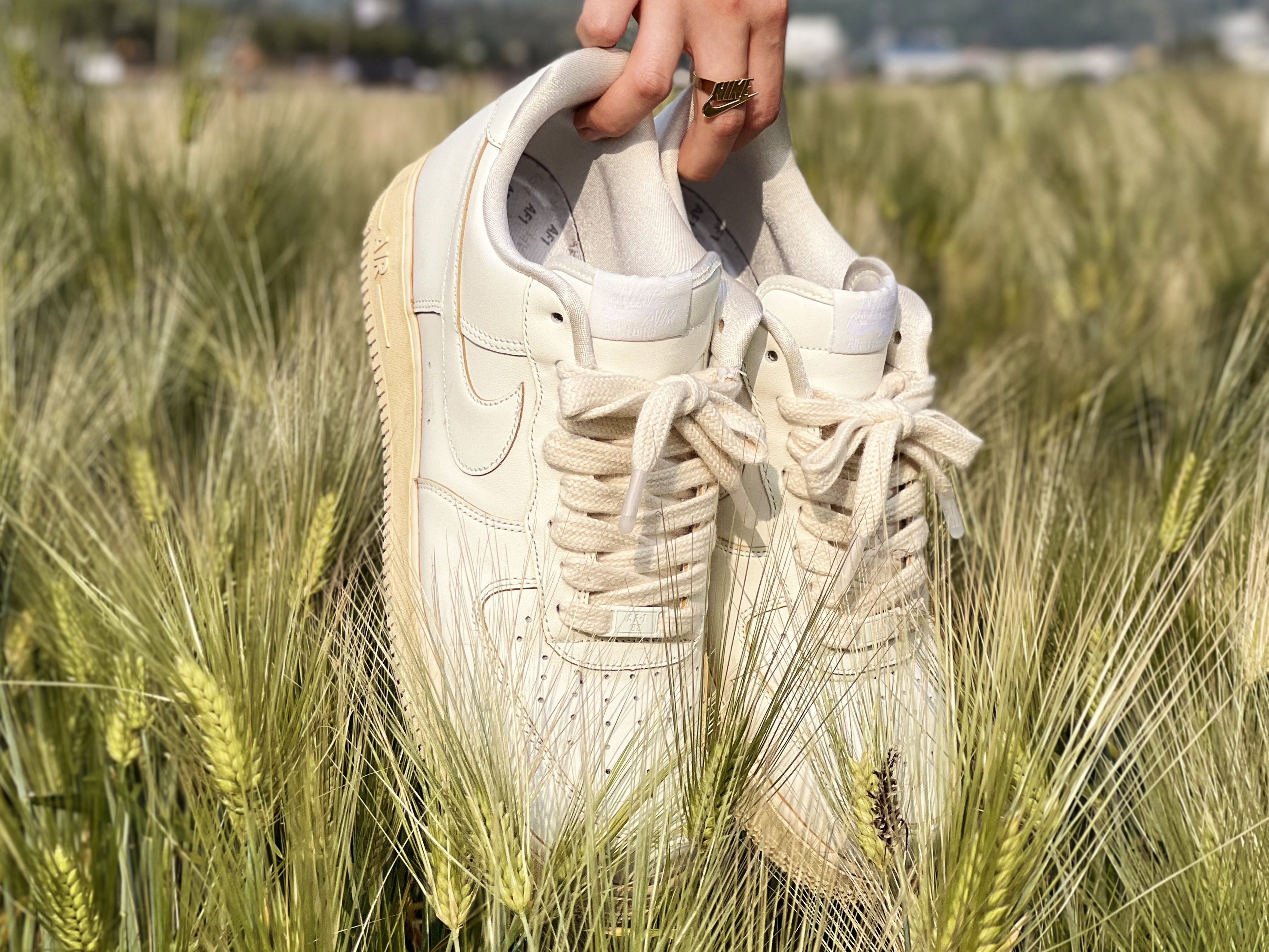 Nike Air Force 1 '07 LV8 Timeless Classic, Nike Air Force 1 '07 Low White 착용 스타일 - 1
