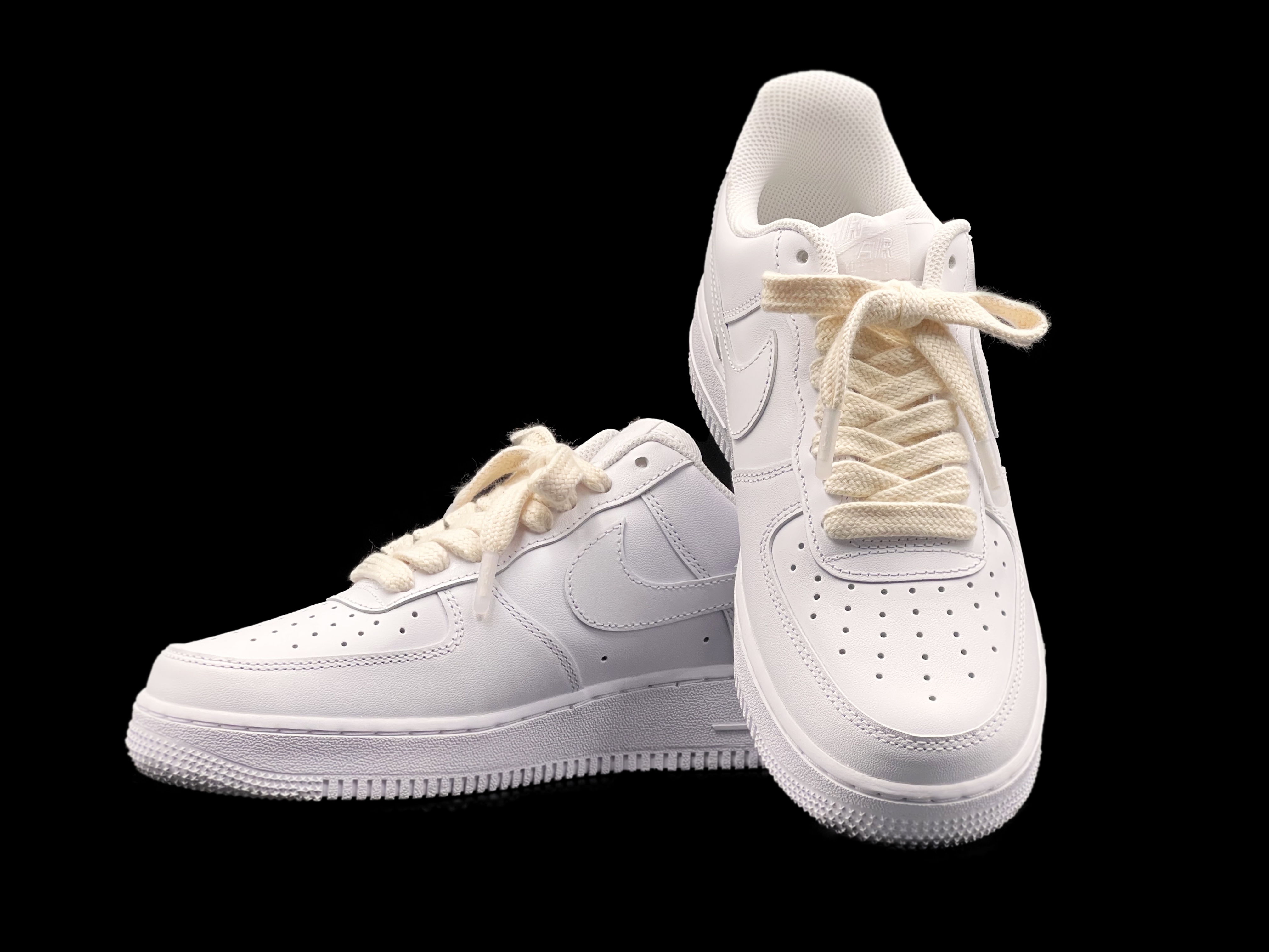 Nike Air Force 1 '07 LV8 Timeless Classic, Nike Air Force 1 '07 Low White 착용 스타일 - 5
