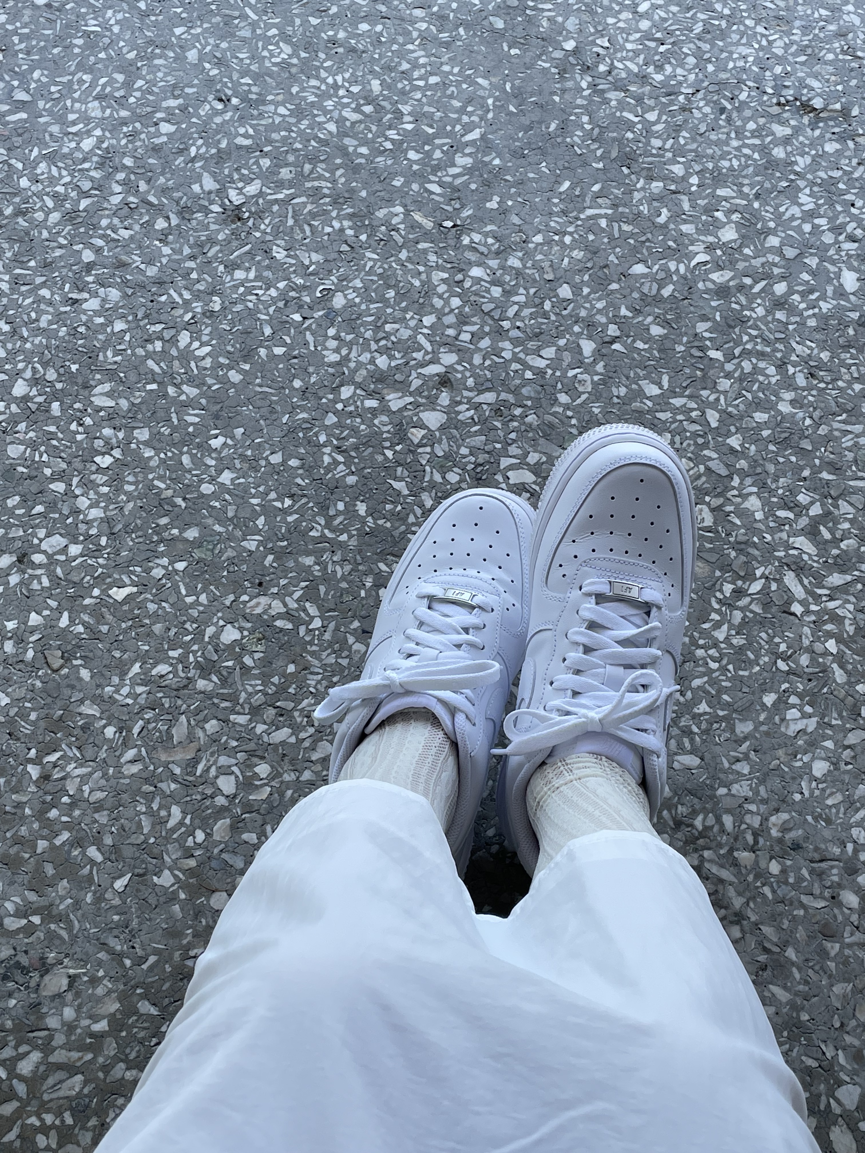 Nike Air Force 1 '07 Low White 착용 스타일 - 5
