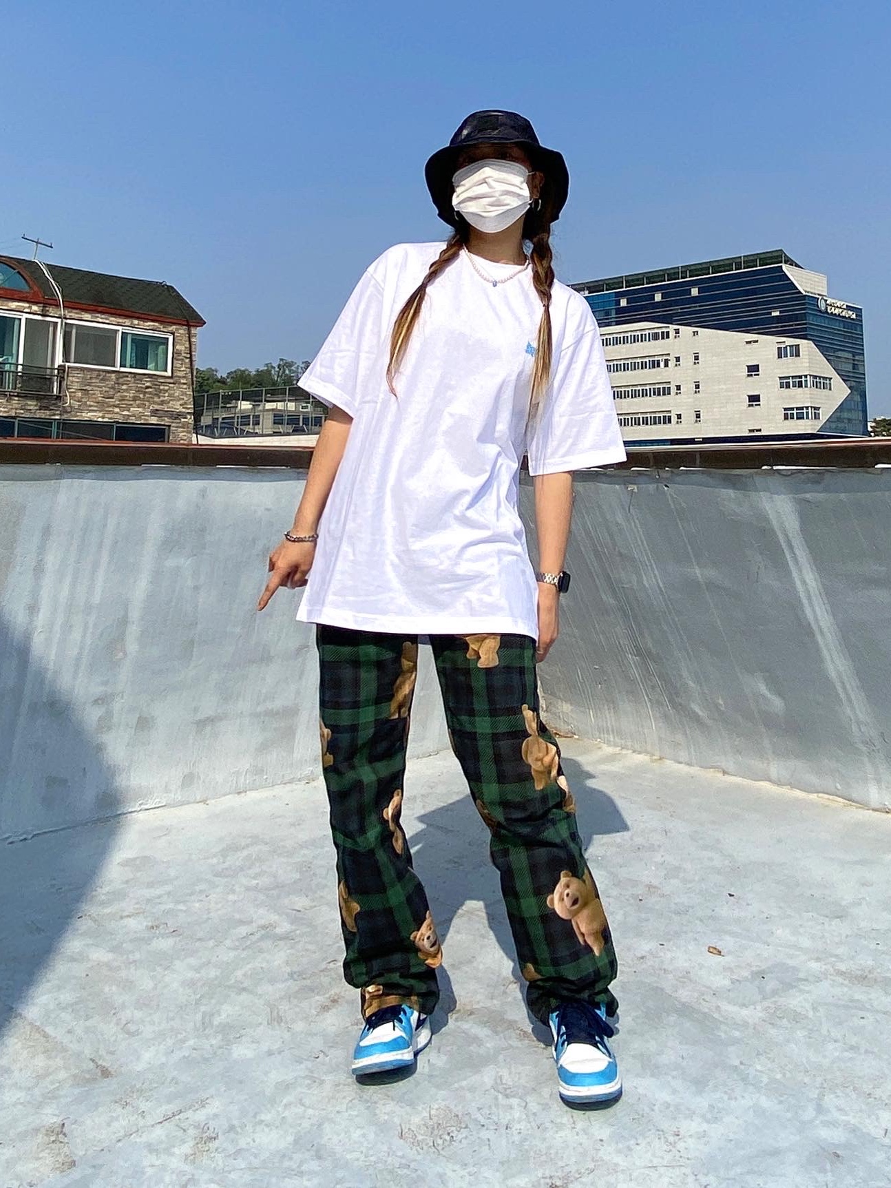 (GS) Jordan 1 Low Dark Powder Blue, Apple Watch Nike Series 7 41mm GPS Midnight Aluminum Case with Nike Sport Band Anthracite Black (Korean Ver.) 착용 스타일 - 1