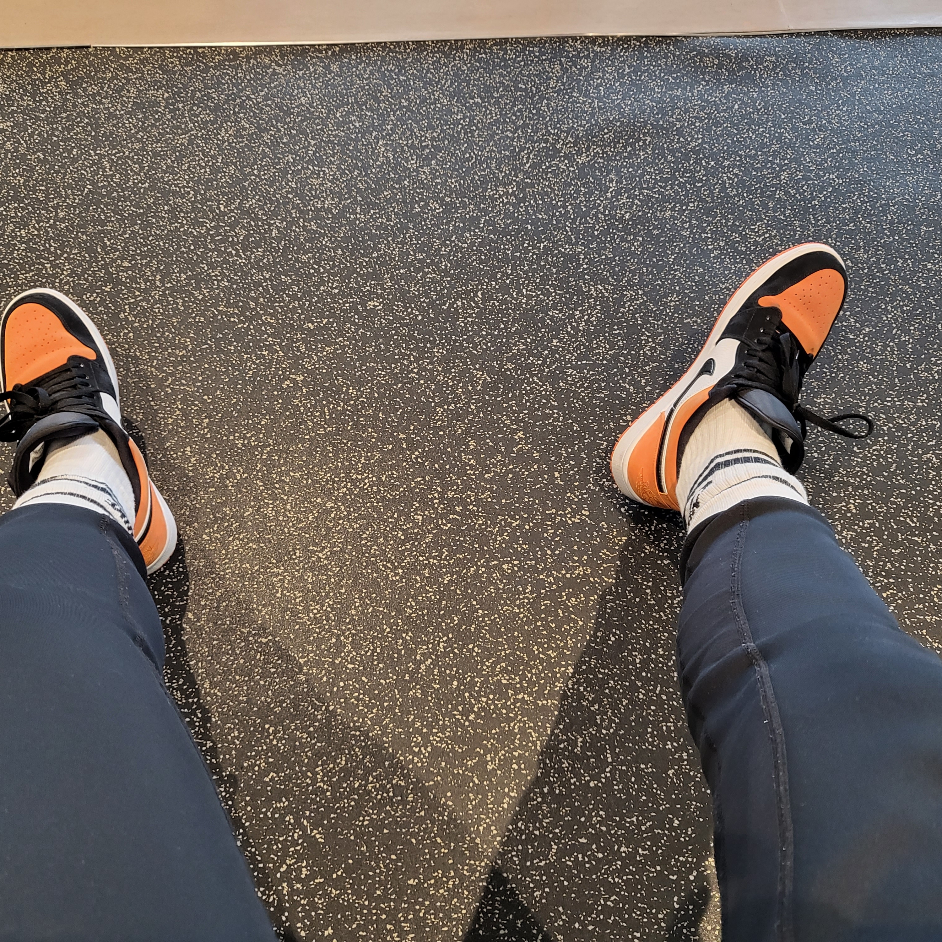 Jordan 1 Low Shattered Backboard 착용 스타일 - 3