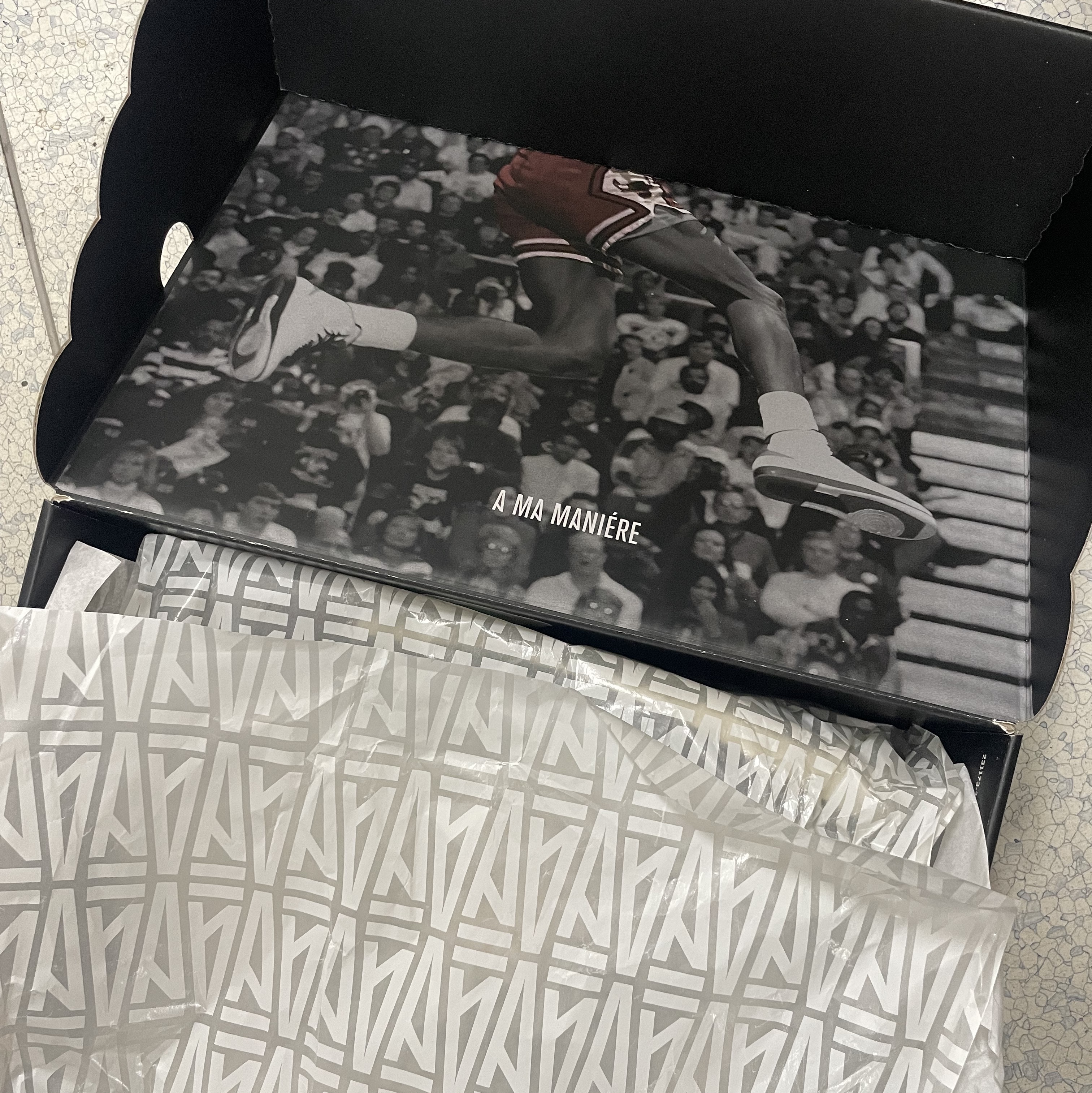 Jordan 2 x A Ma Maniere Retro SP Sail and Burgundy 착용 스타일 - 5