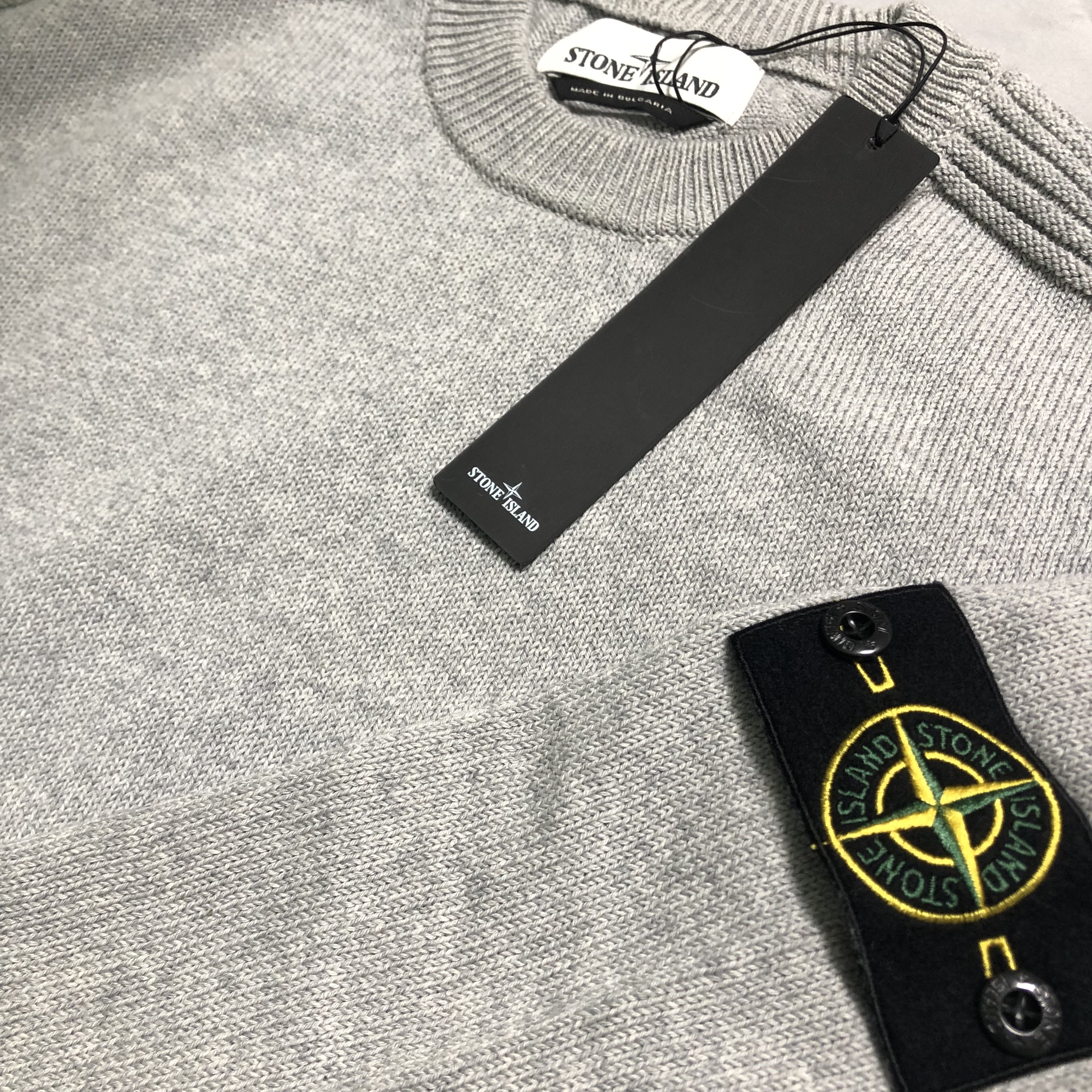 Stone Island 552A3 Lambswool Crew Knit Light Grey - 20FW 착용 스타일