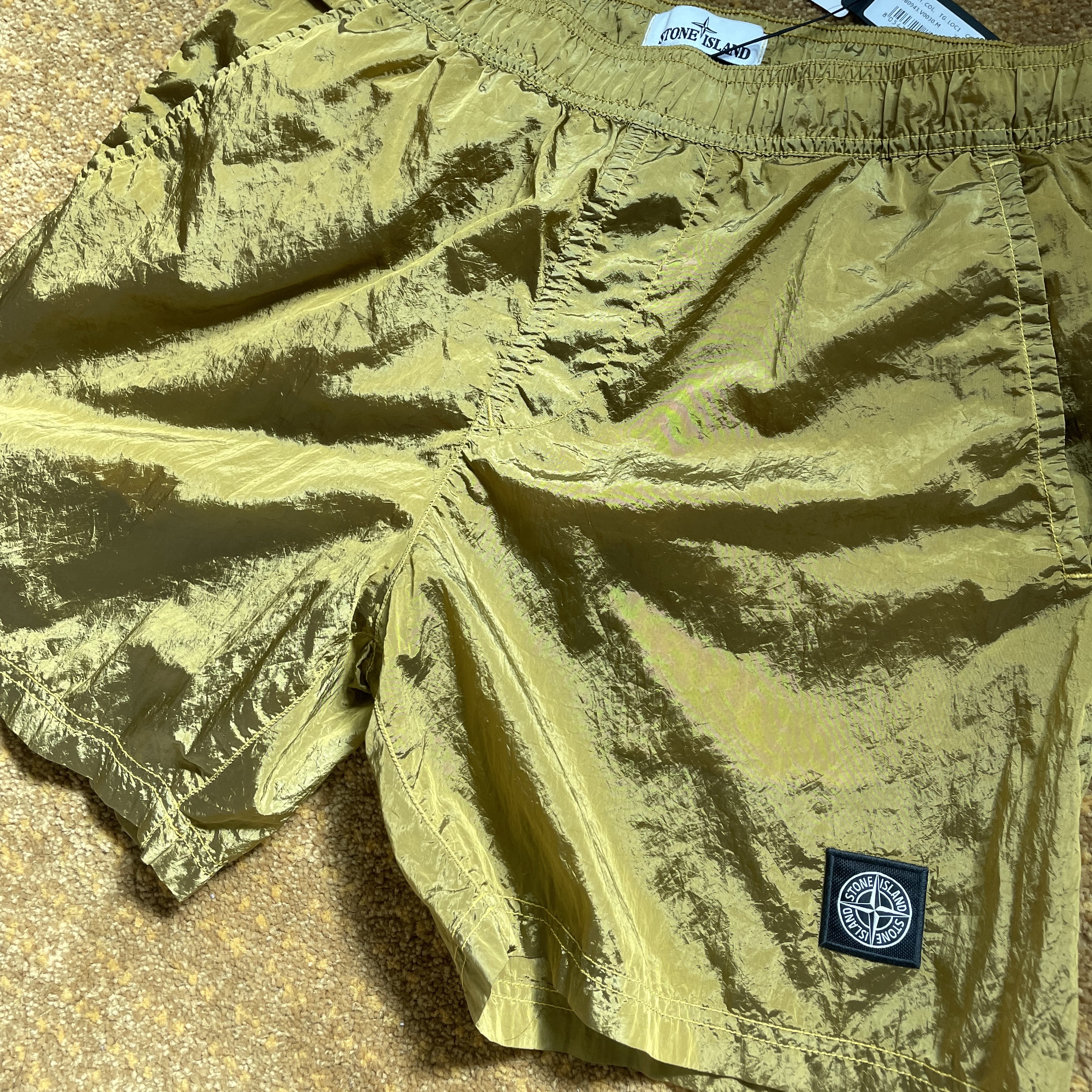 Stone Island B0943 Nylon Metal Swimming Trunk Yellow - 22SS 착용 스타일