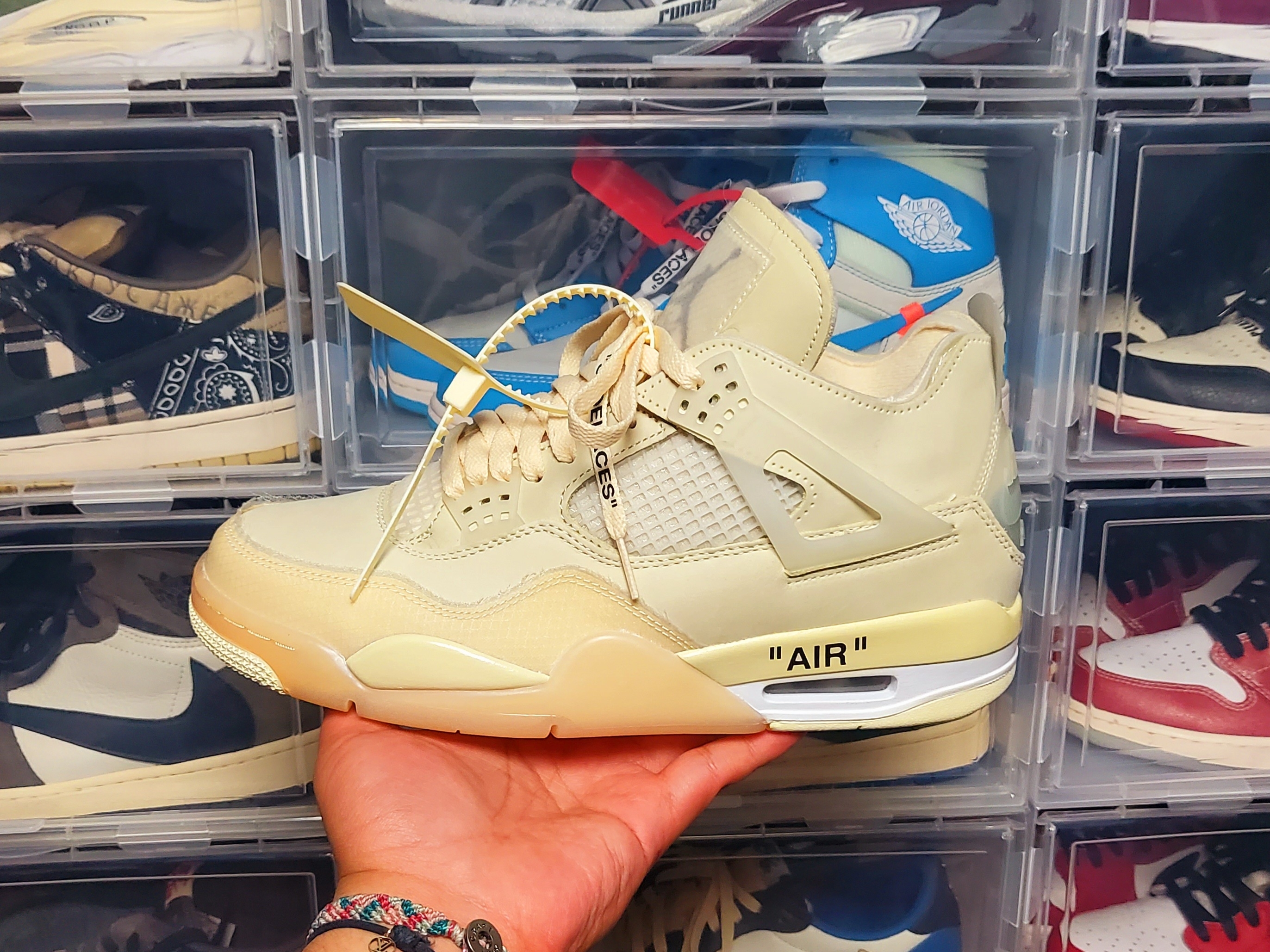 (W) Jordan 4 x Off-White Retro SP Sail 착용 스타일 - 2