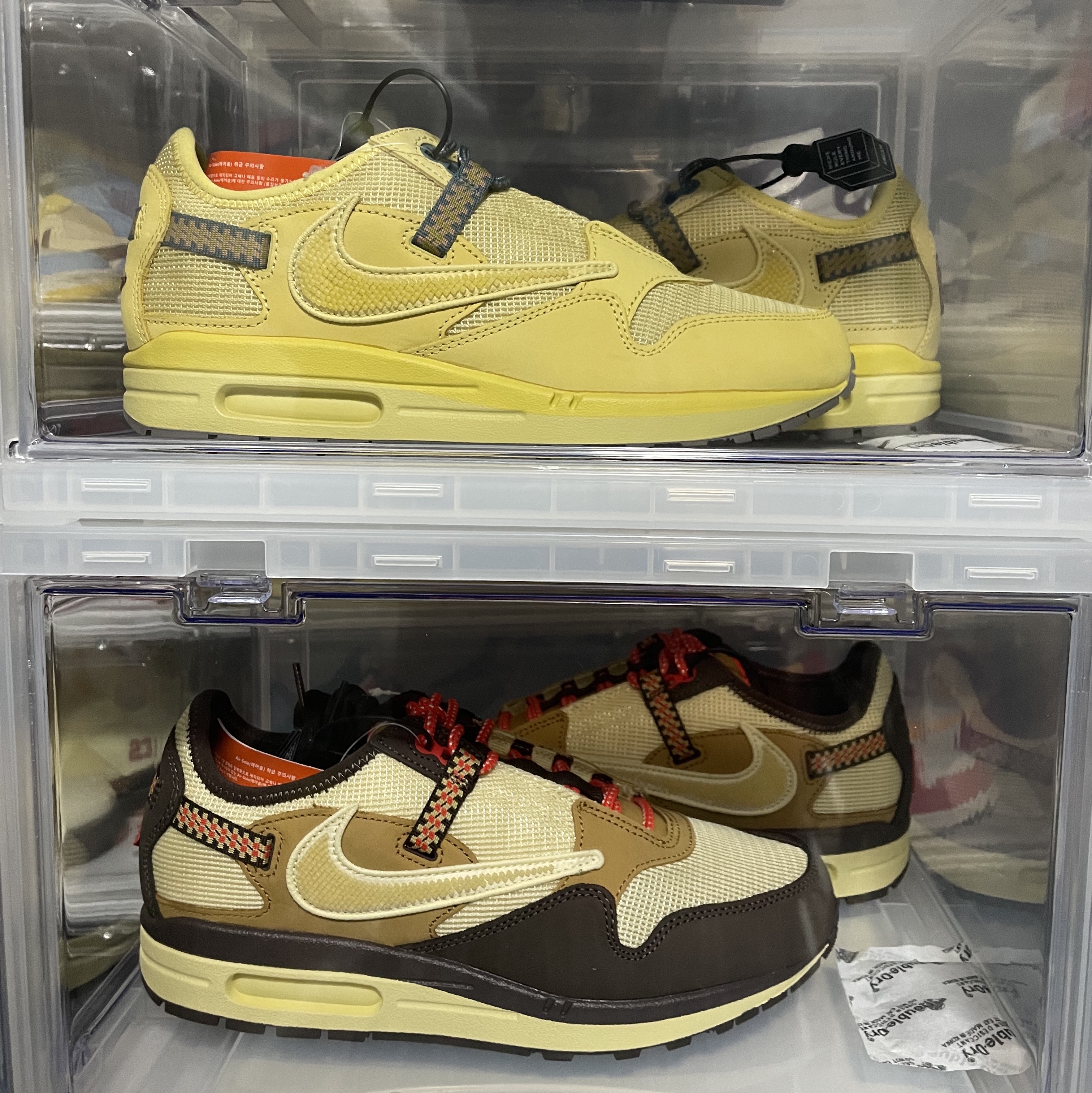 Nike x Travis Scott Air Max 1 Cact.us Gold, Nike x Travis Scott Air Max 1 Cact.us Brown 착용 스타일 - 3