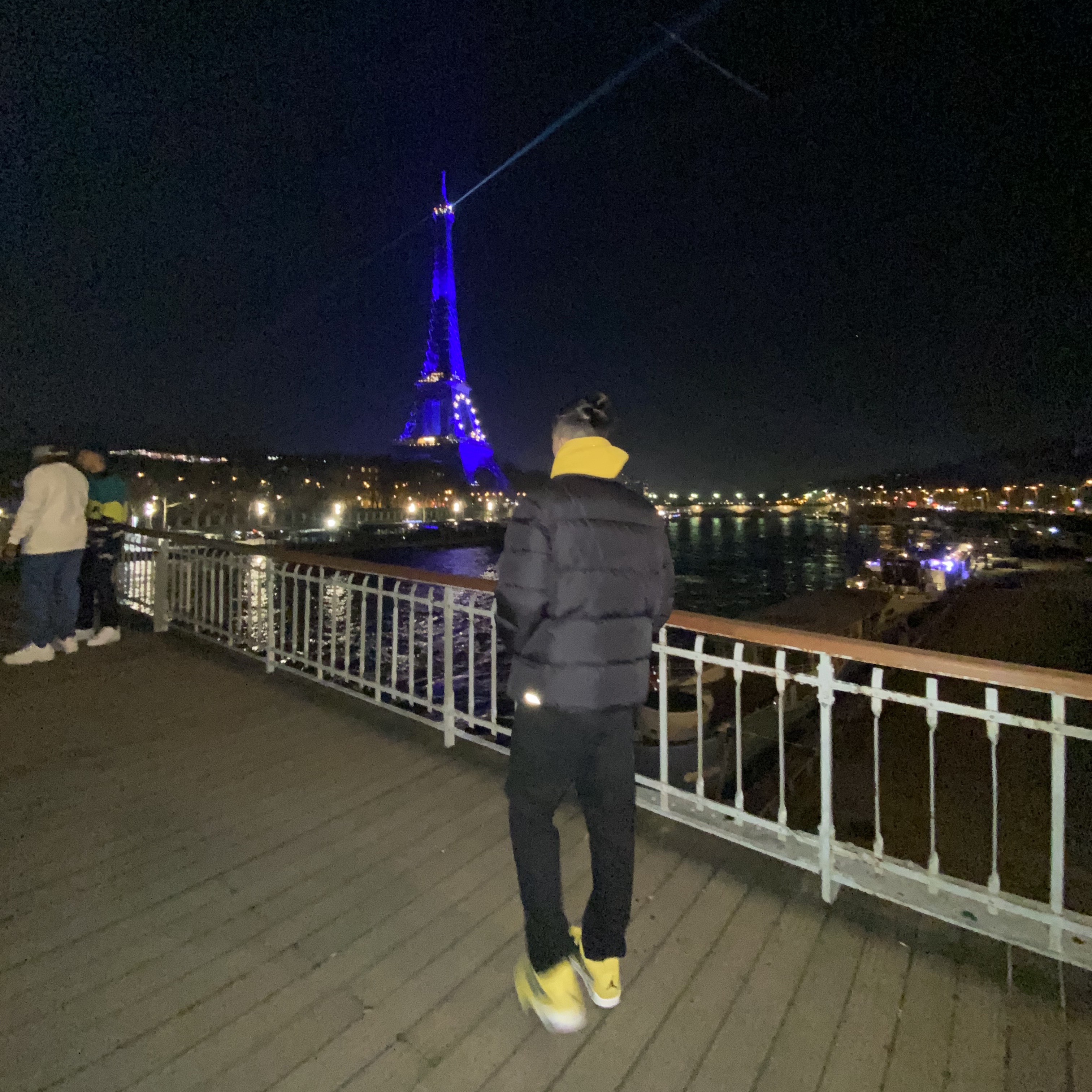 Jordan 4 Retro Tour Yellow 착용 스타일