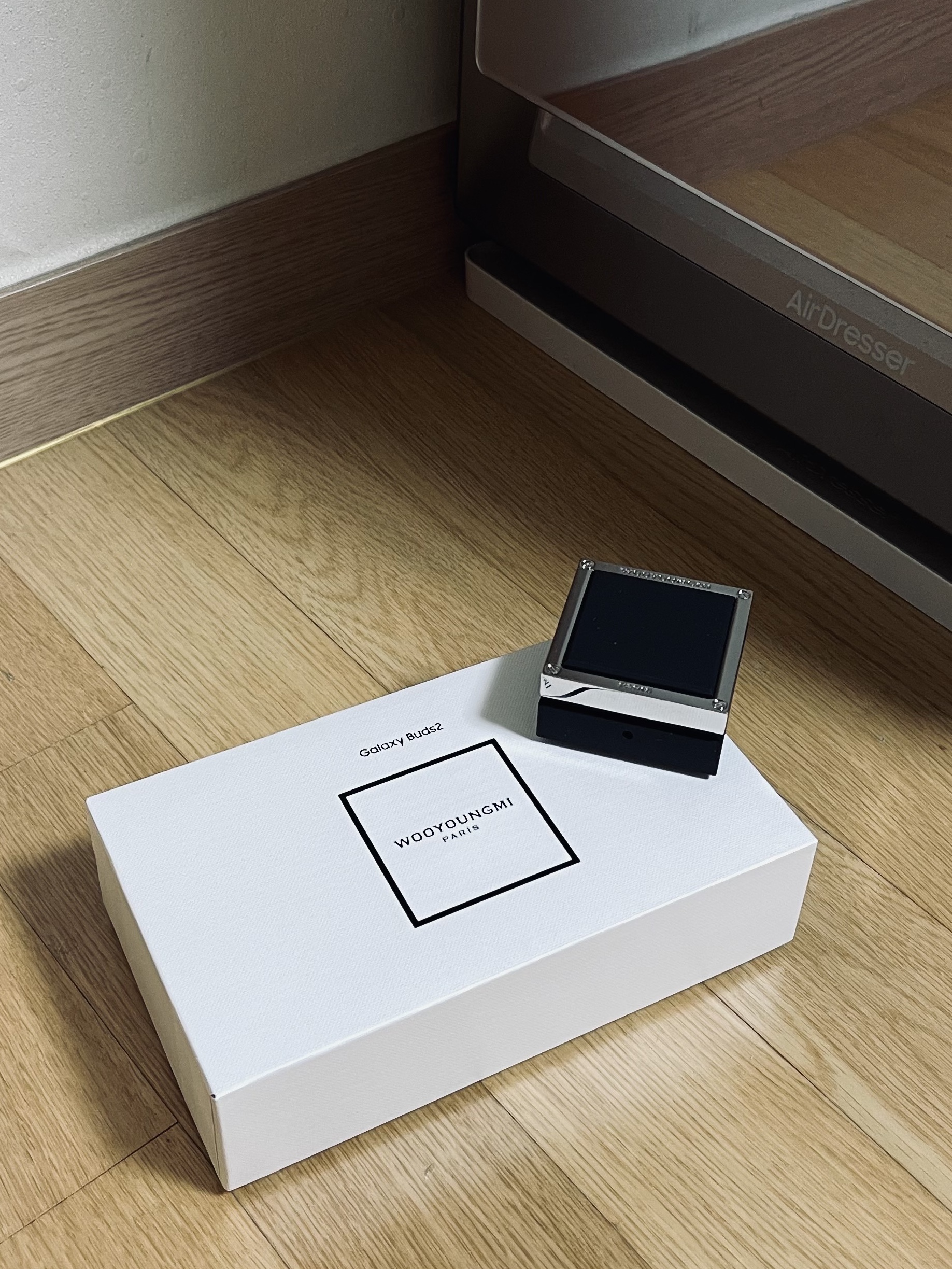 Samsung Galaxy Buds2 Wooyoungmi Edition (Korean Ver.) 착용 스타일