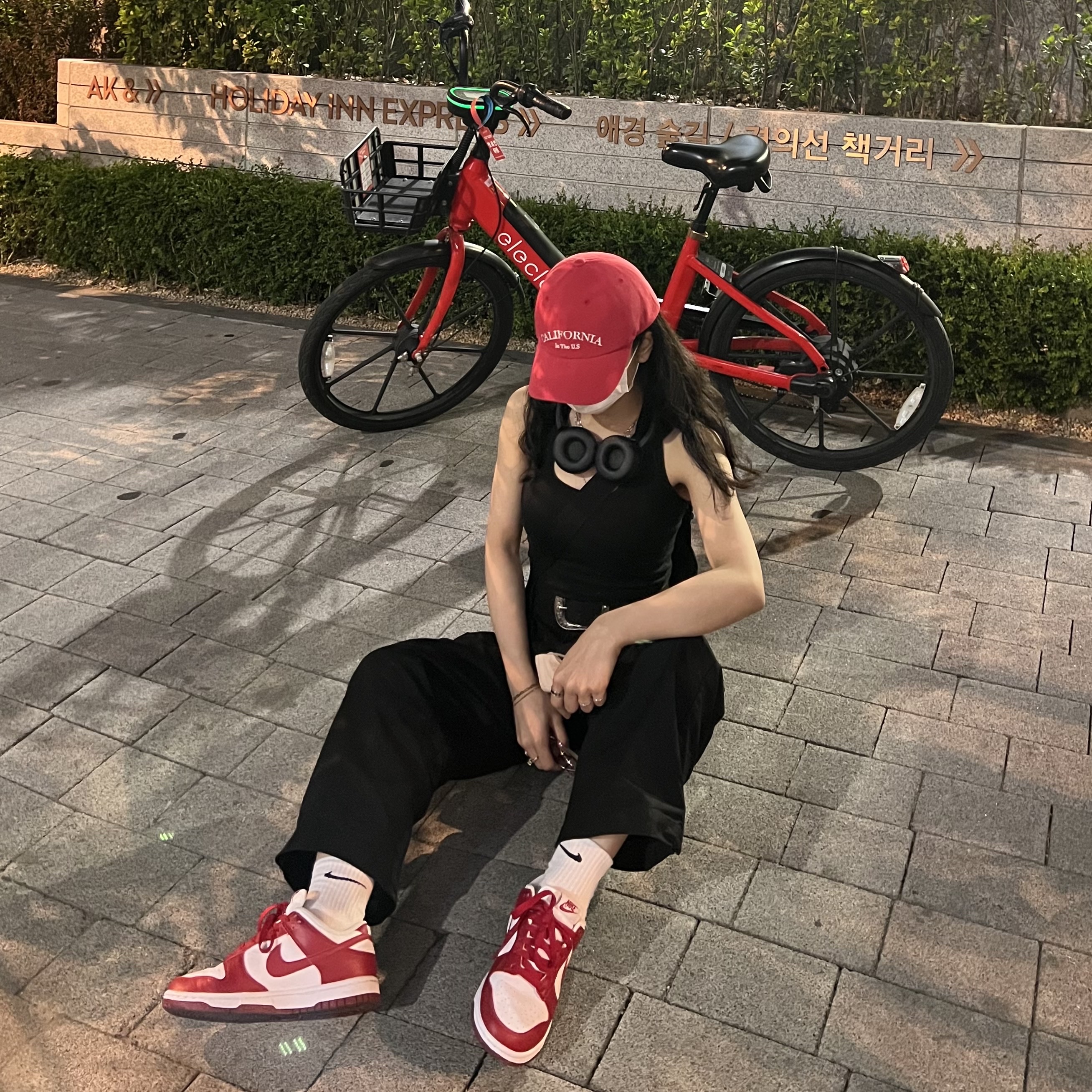 (W) Nike Dunk Low Next Nature Gym Red, Nike x Matthew M Williams NRG Socks White 착용 스타일