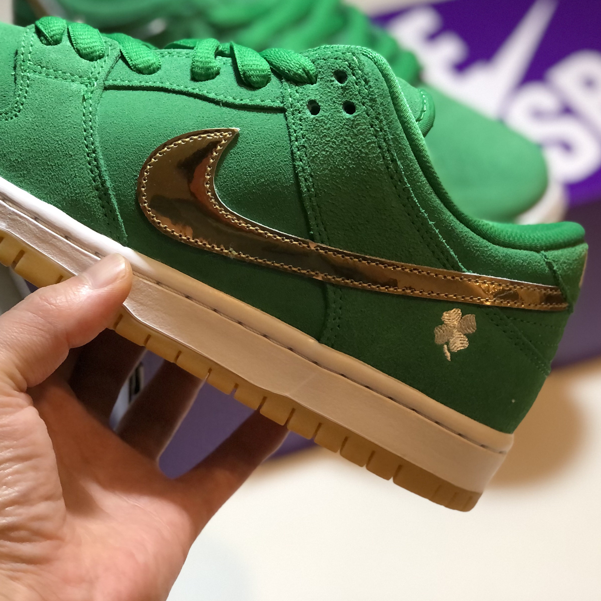 Nike SB Dunk Low Pro Shamrock 착용 스타일 - 3