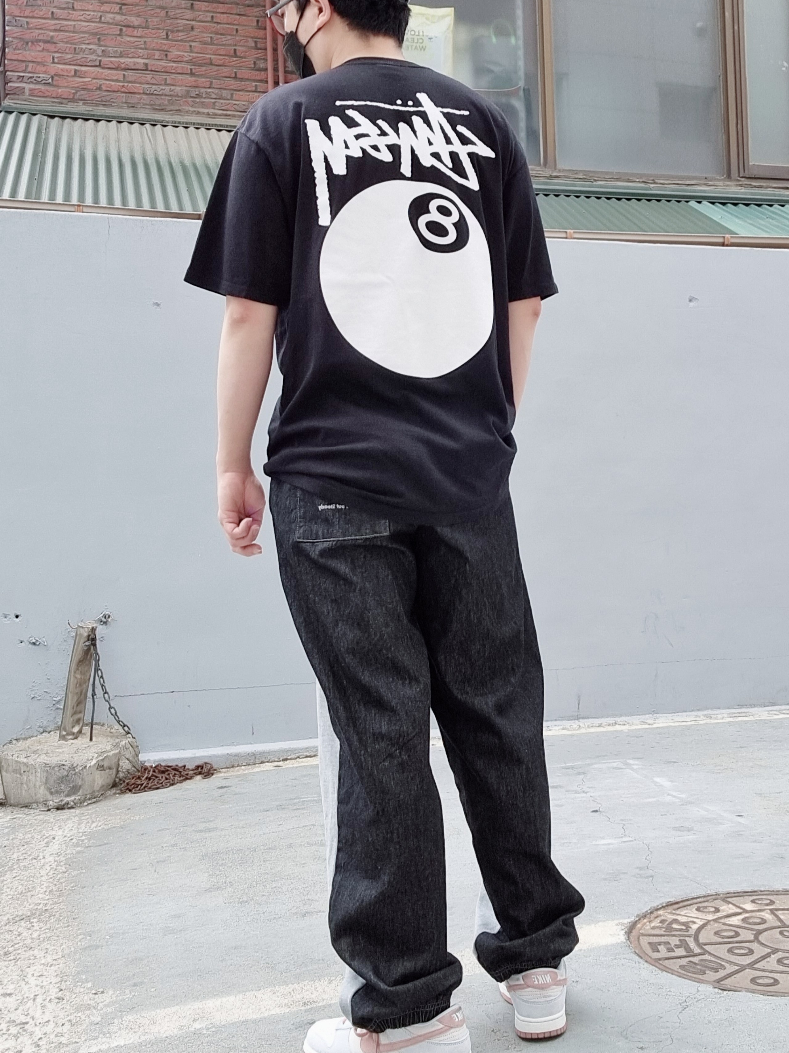 Stussy 8 Ball T-Shirt Black - 21SS, Nike Dunk Low Retro PRM Fossil Rose 착용 스타일 - 2