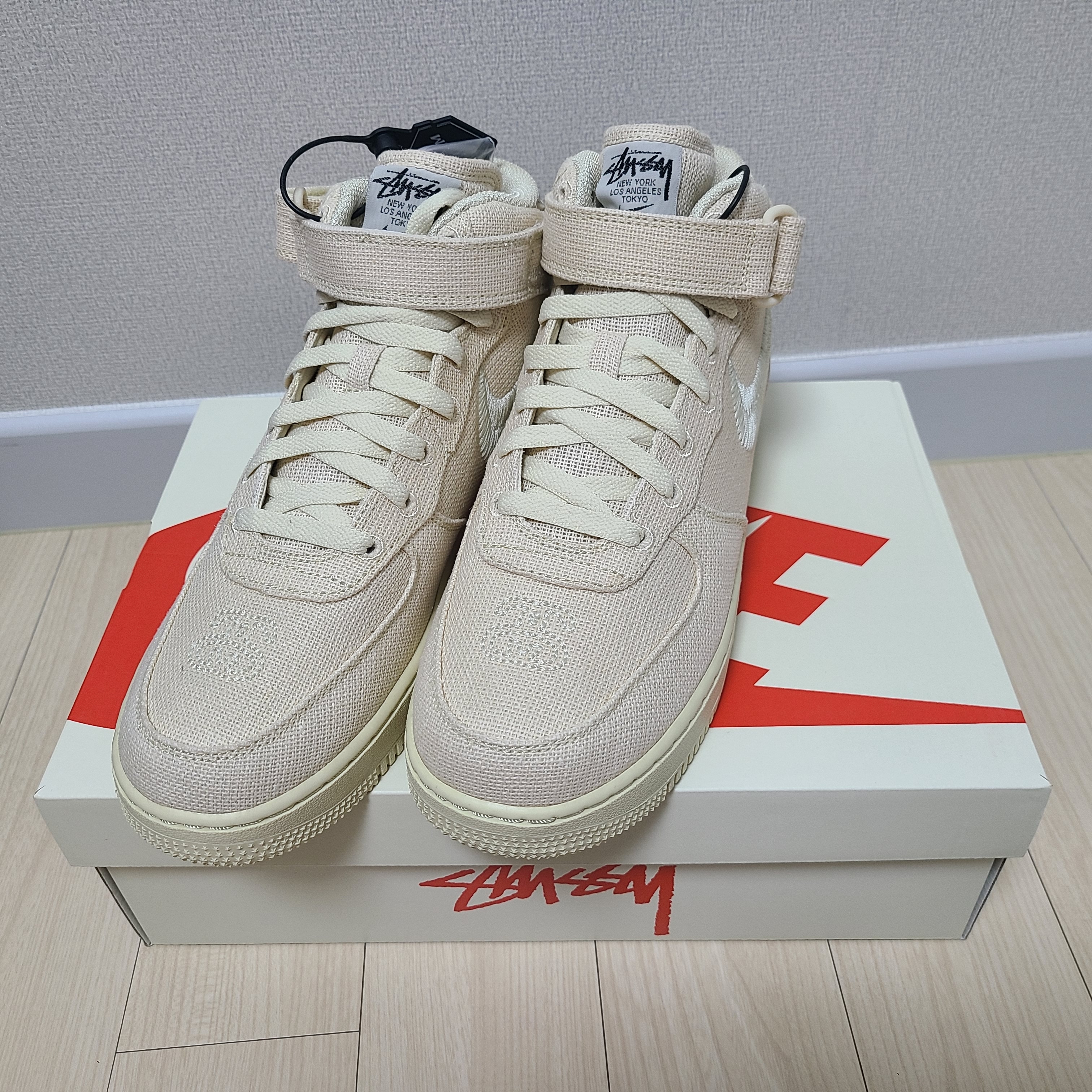 Nike x Stussy Air Force 1 '07 Mid SP Fossil 착용 스타일 - 1