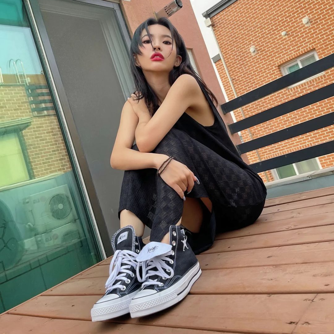 Converse x Stussy Chuck 70 High Black 착용 스타일 - 3