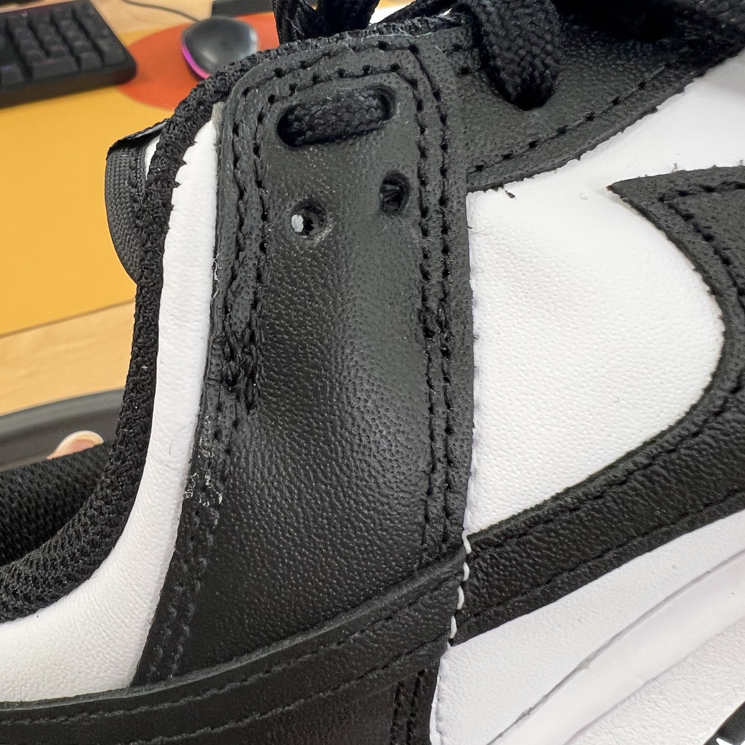 (W) Nike Dunk Low Black 착용 스타일 - 4