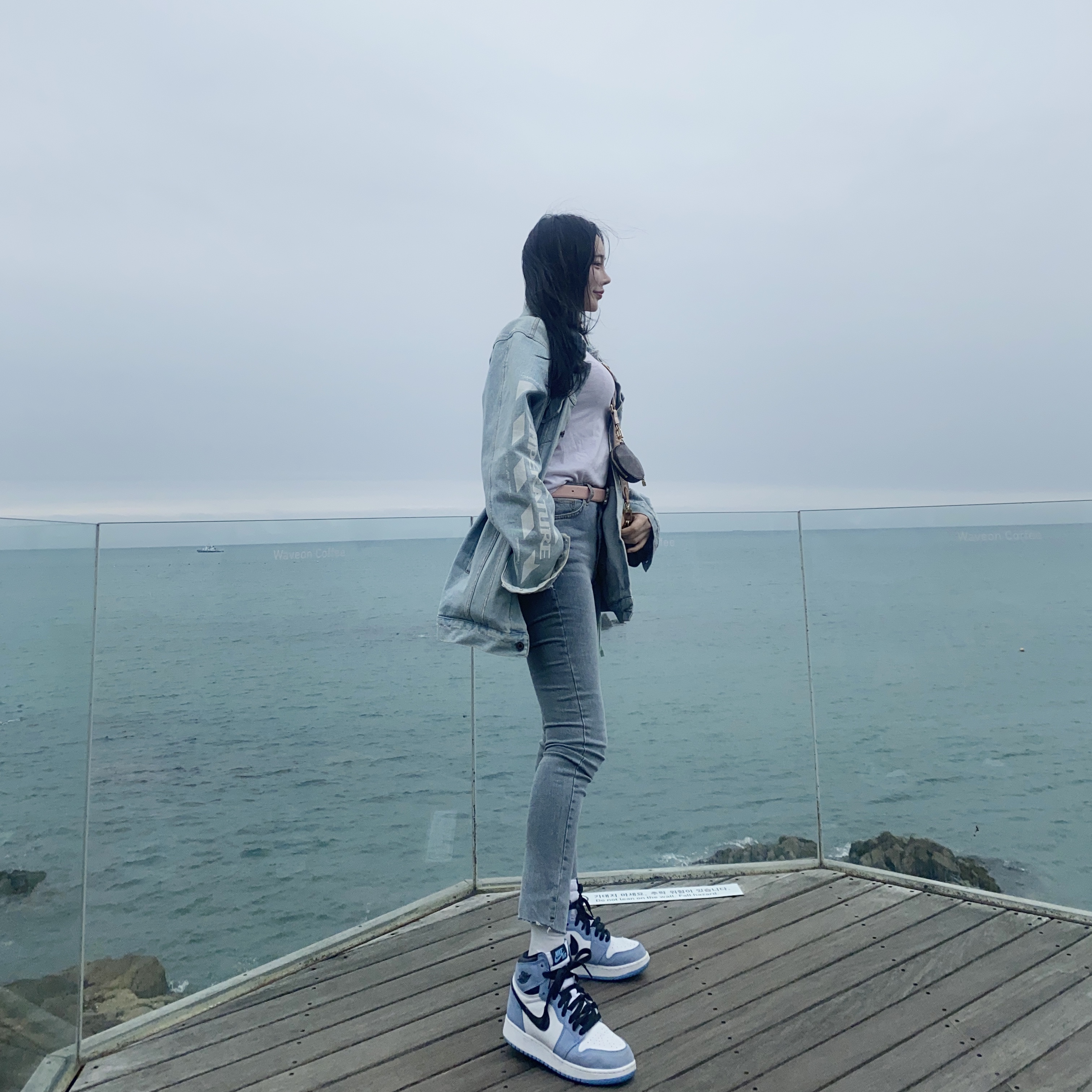 Jordan 1 Retro High OG University Blue 착용 스타일
