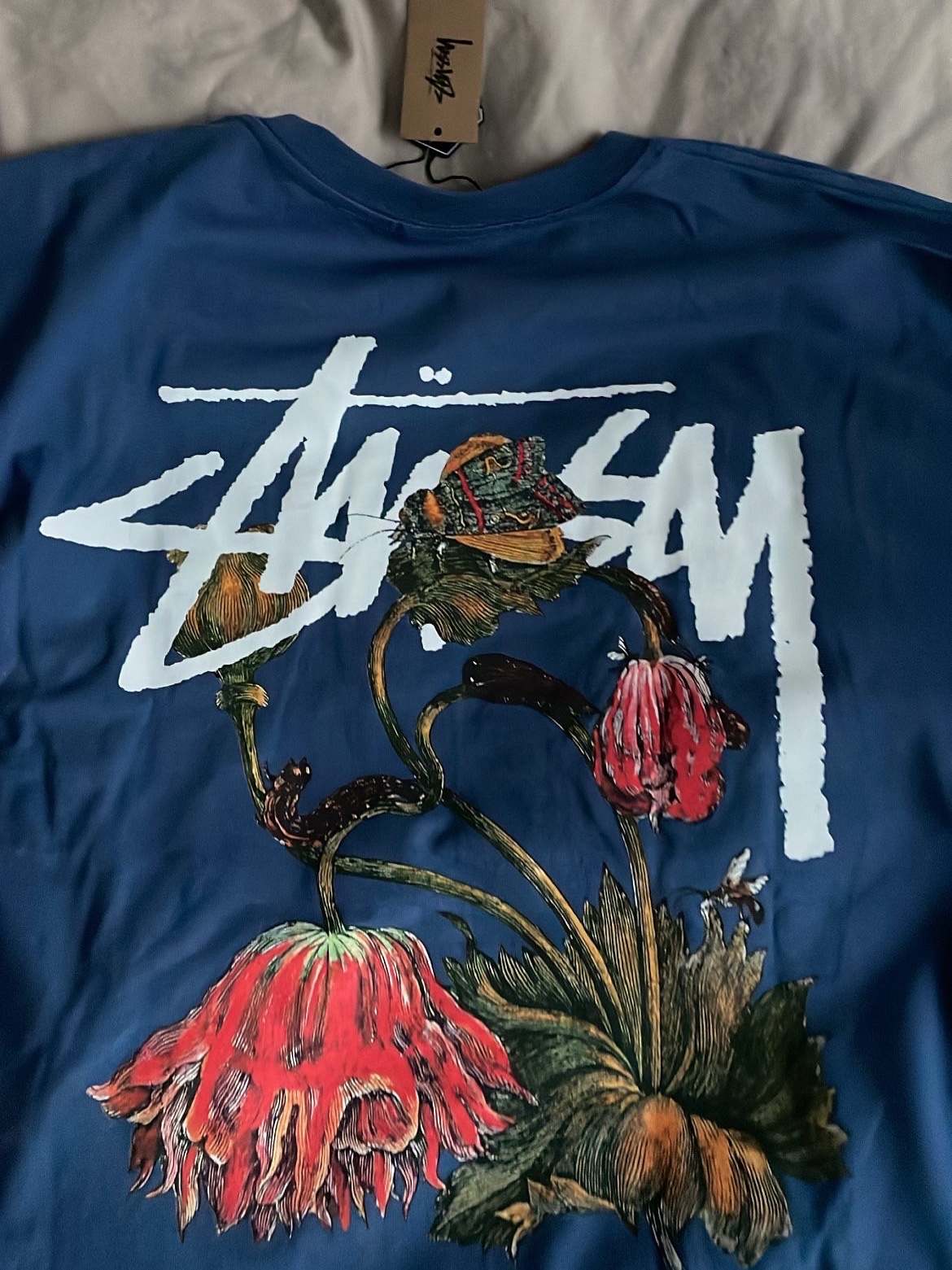 Stussy Withered Flower T-Shirt Midnight 착용 스타일
