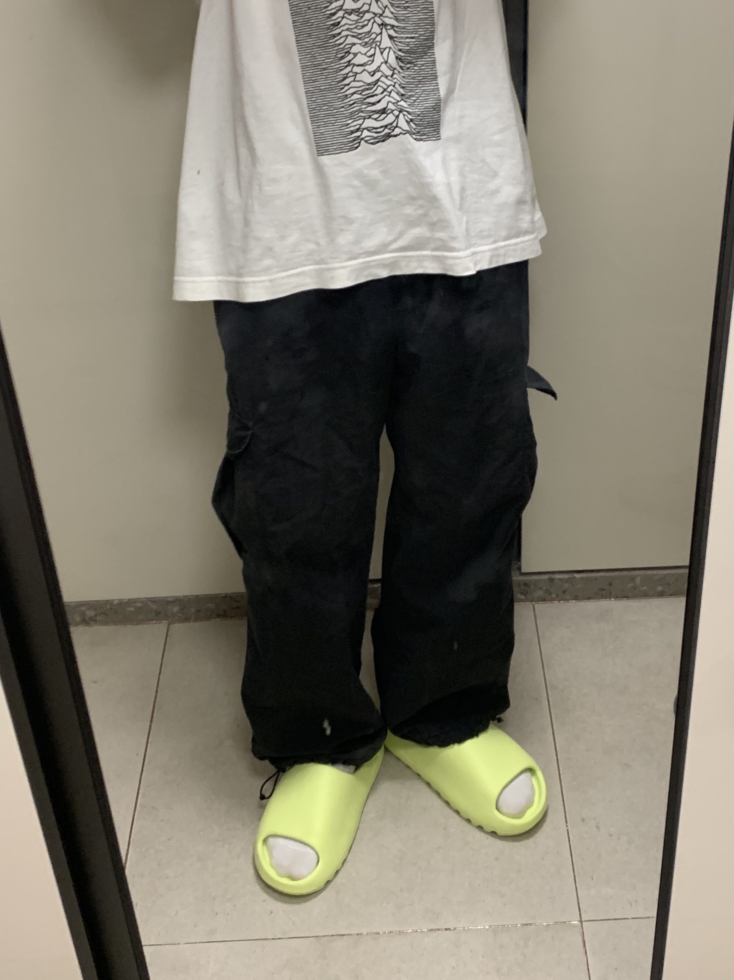 Adidas Yeezy Slide Glow Green, Adidas Yeezy Slide Glow Green 2022/2023 착용 스타일