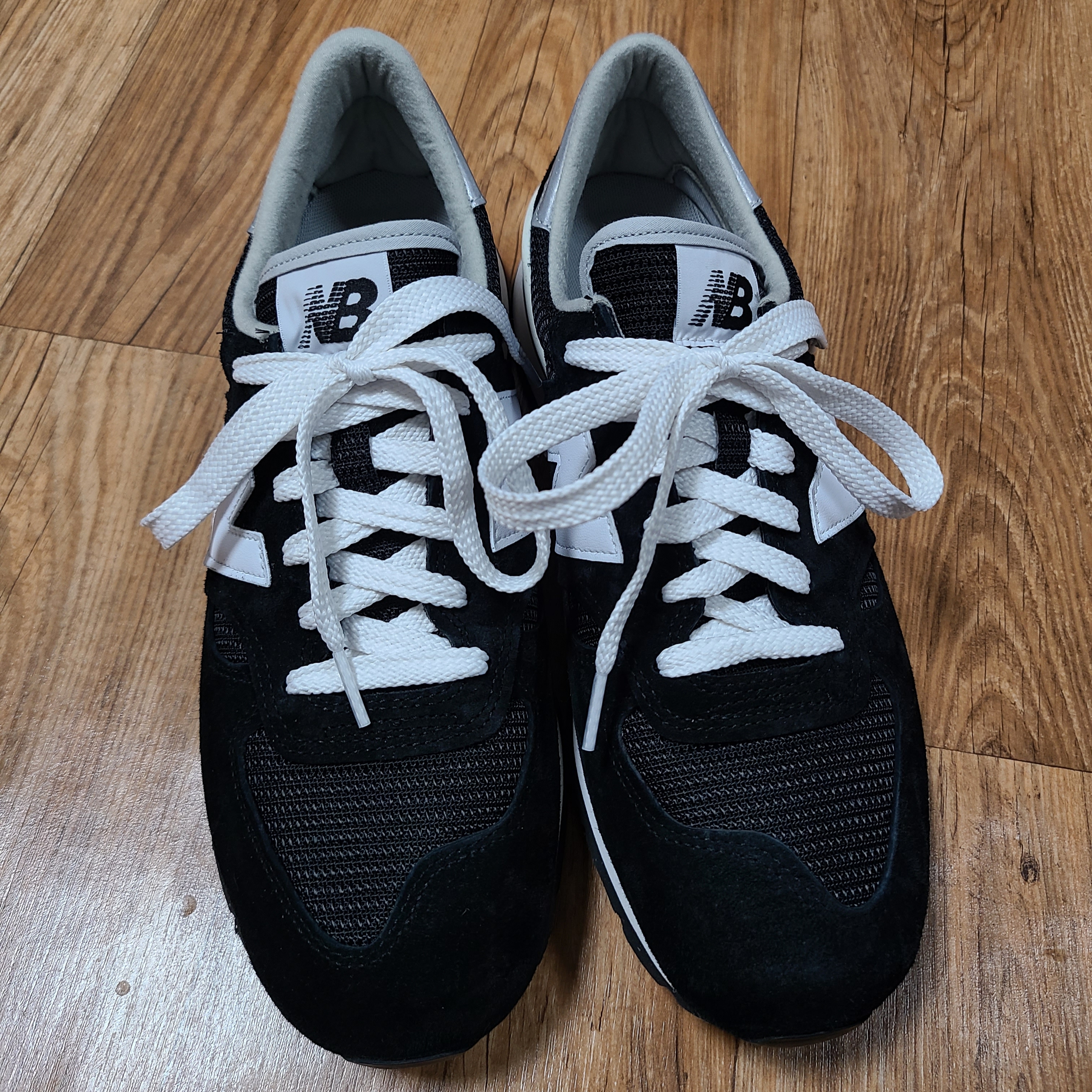 New Balance 990v1 Made in USA Black 착용 스타일