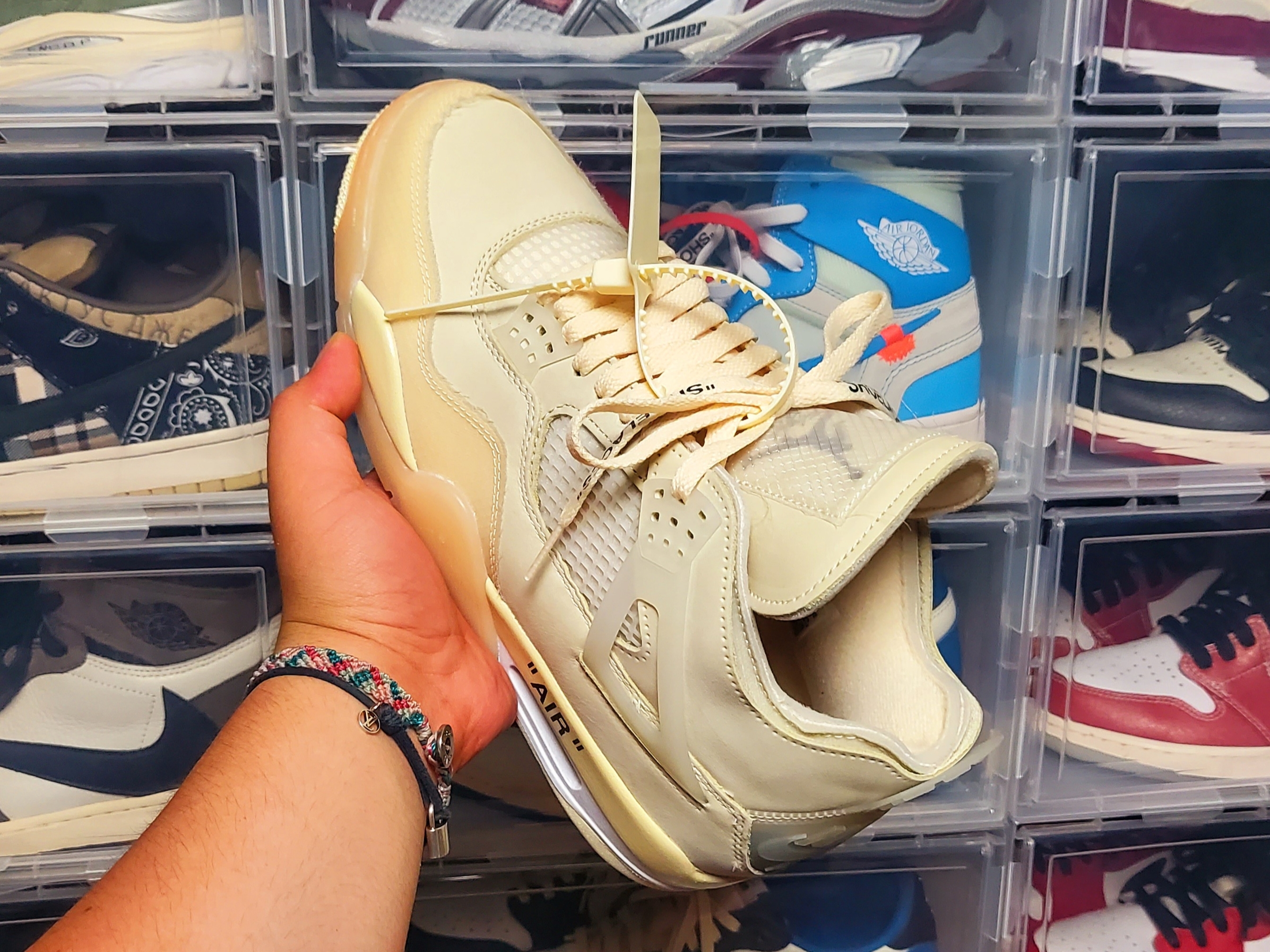 (W) Jordan 4 x Off-White Retro SP Sail 착용 스타일 - 3