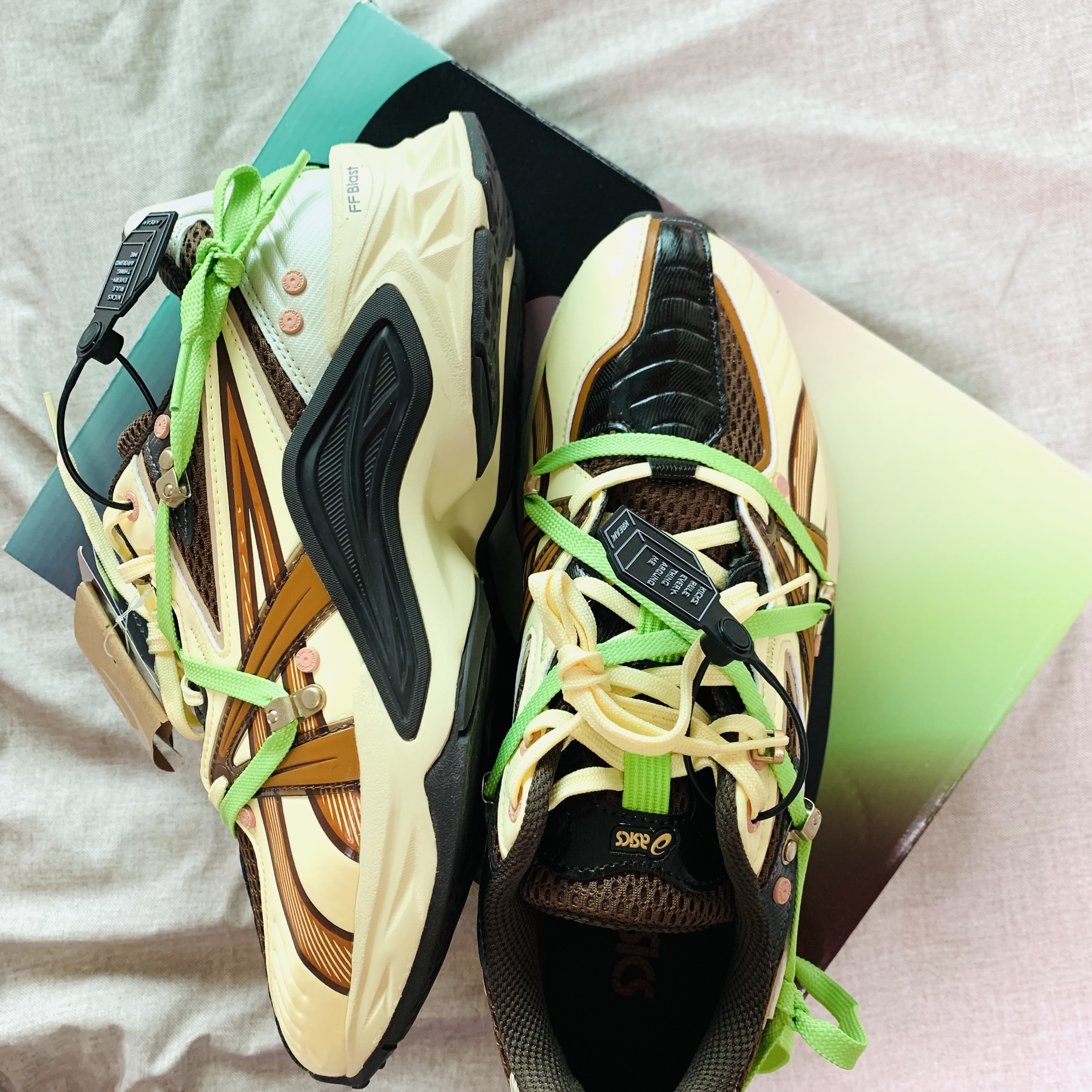 Asics x Andersson Bell HN2-S Protoblast Butter 착용 스타일 - 2