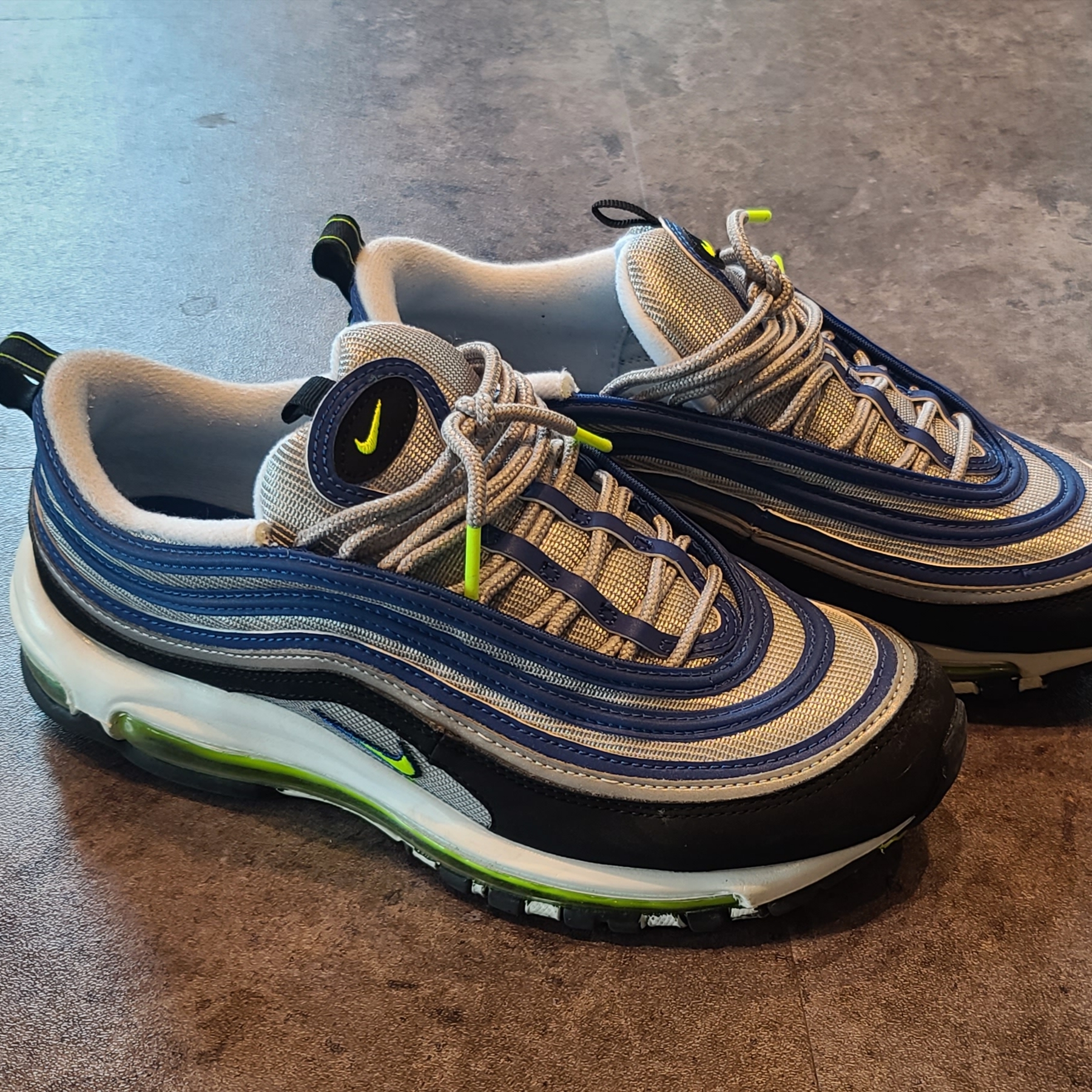 Nike Air Max 97 OG Atlantic Blue and Voltage Yellow 착용 스타일