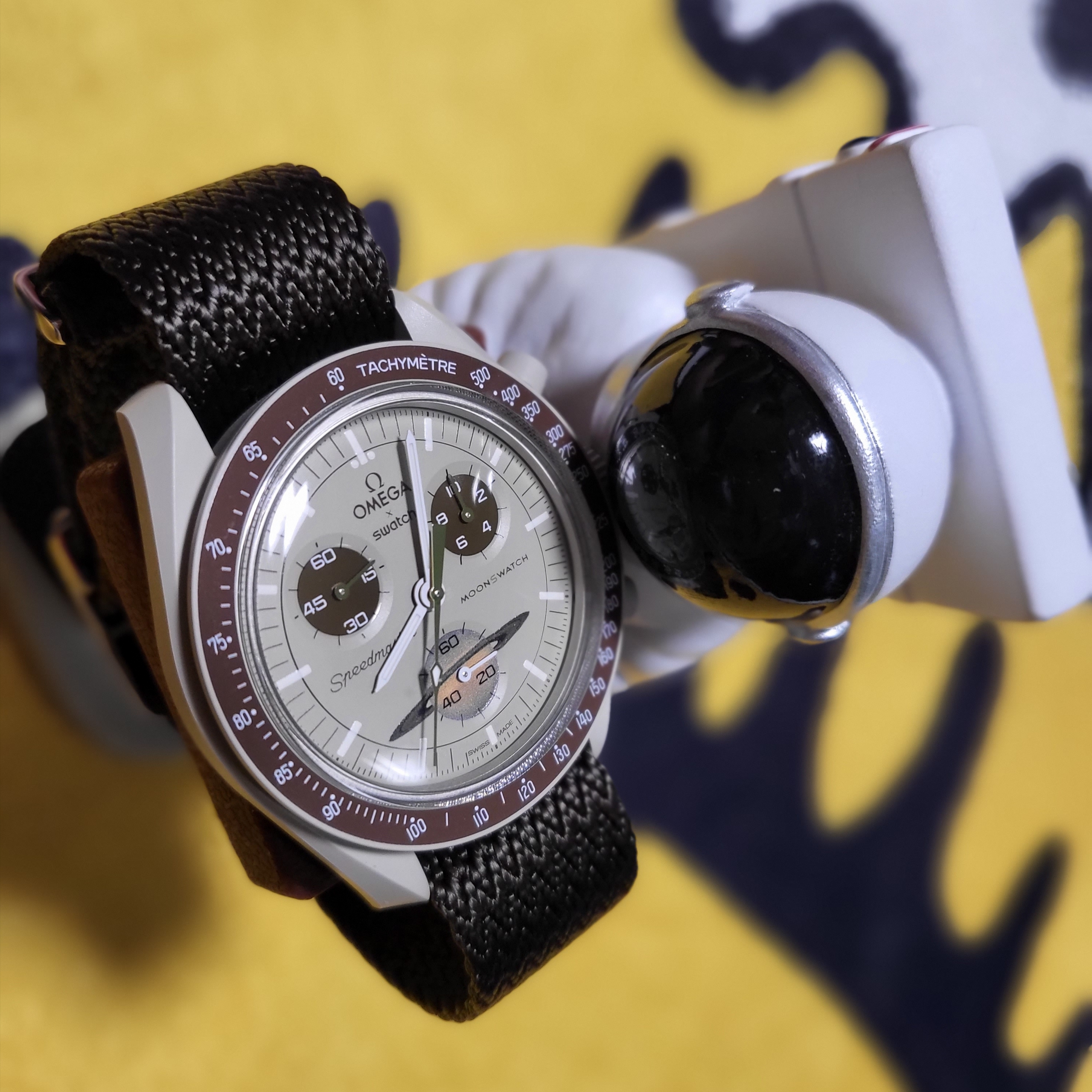 Swatch x Omega Bioceramic MoonSwatch Mission To Saturn 착용 스타일