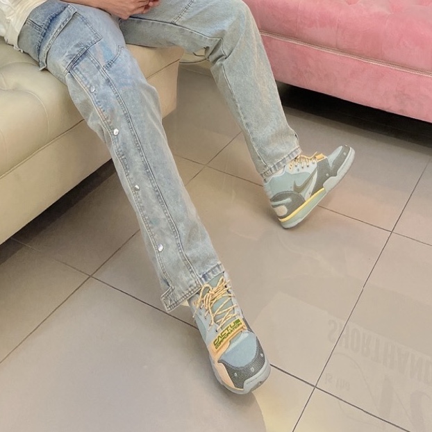 Nike x Travis Scott Nike Air Trainer 1 Grey Haze and Dusty Sage 착용 스타일 - 2