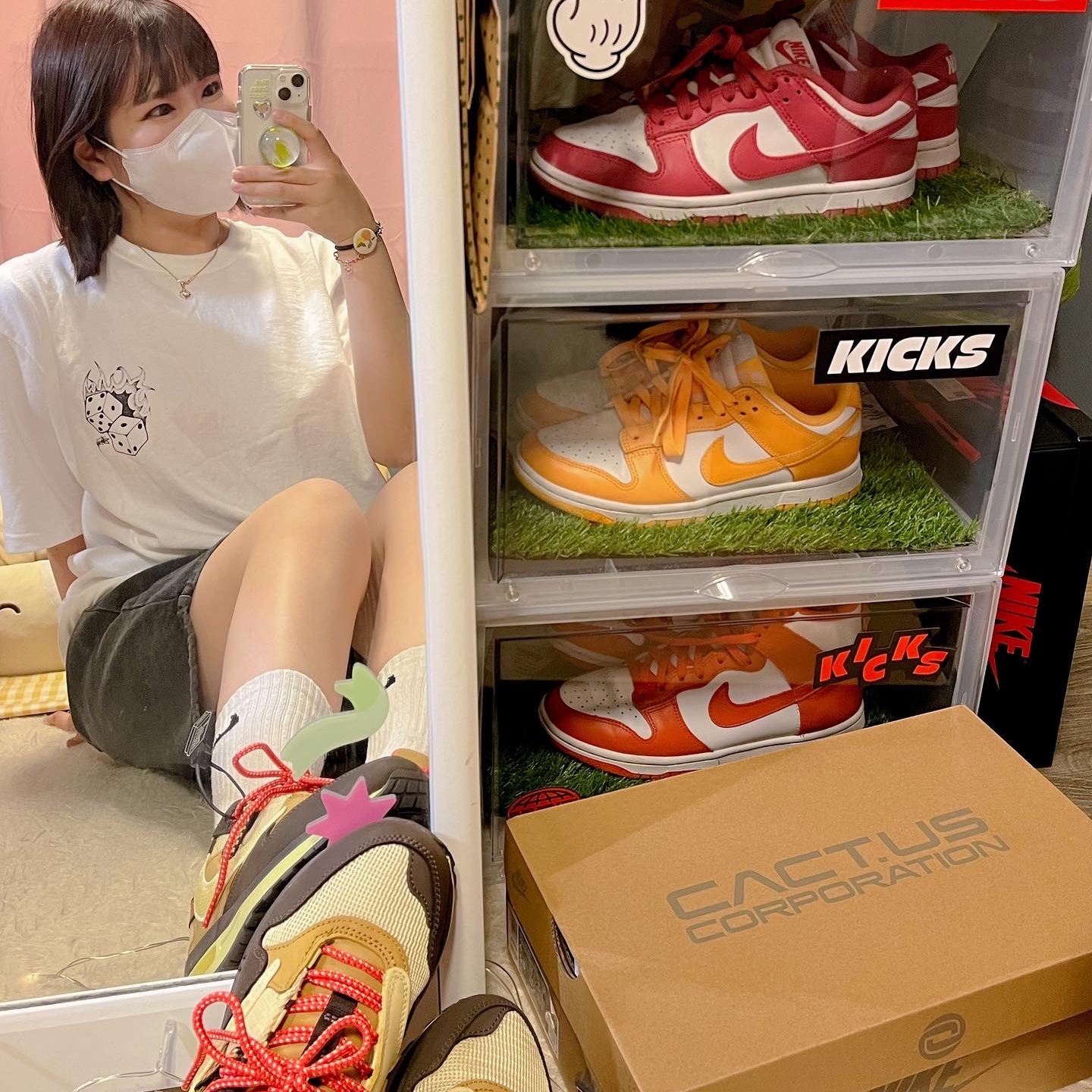 Nike x Travis Scott Air Max 1 Cact.us Brown, (W) Nike Dunk Low Archeo Pink 착용 스타일 - 2