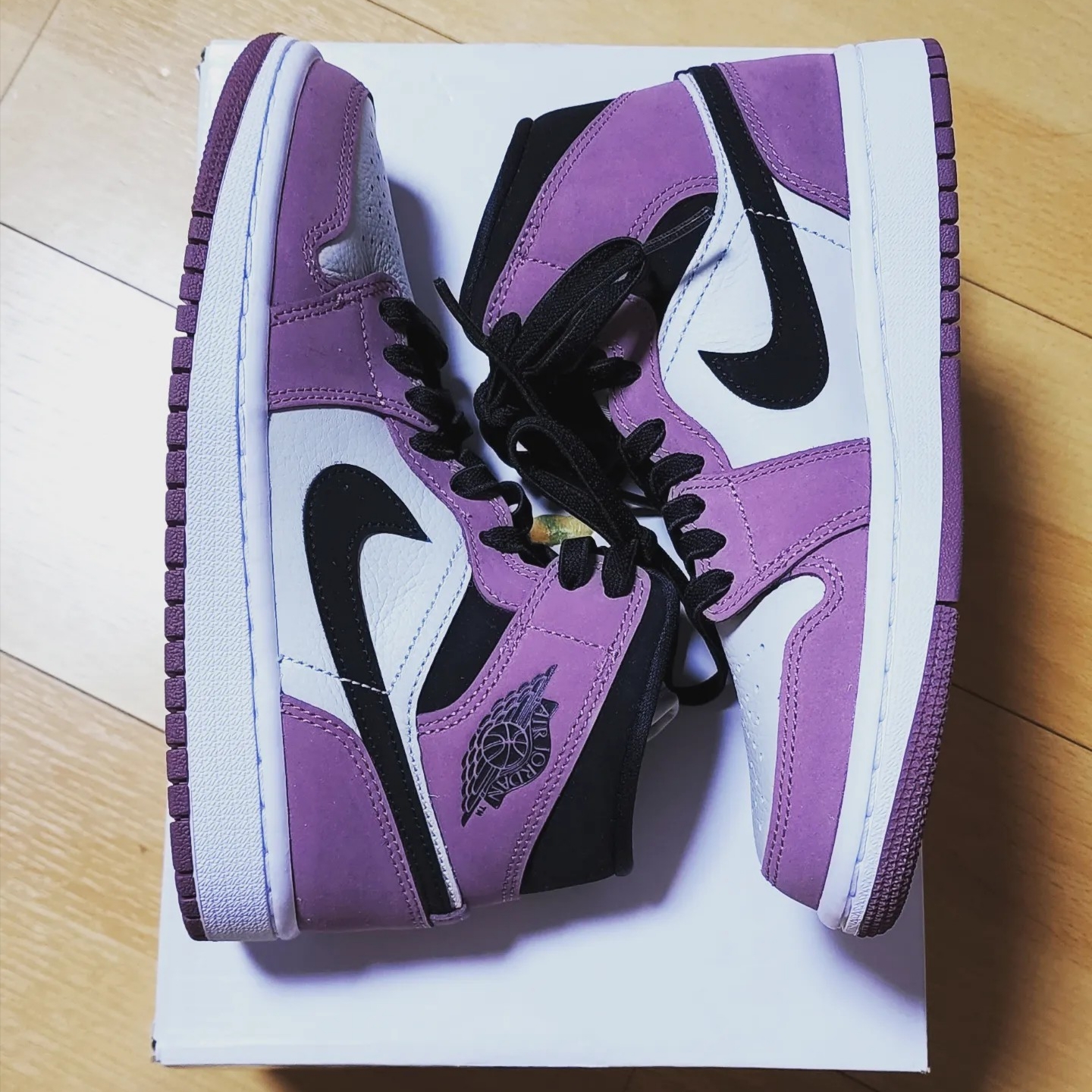 (W) Jordan 1 Mid SE Light Mulberry 착용 스타일 - 3