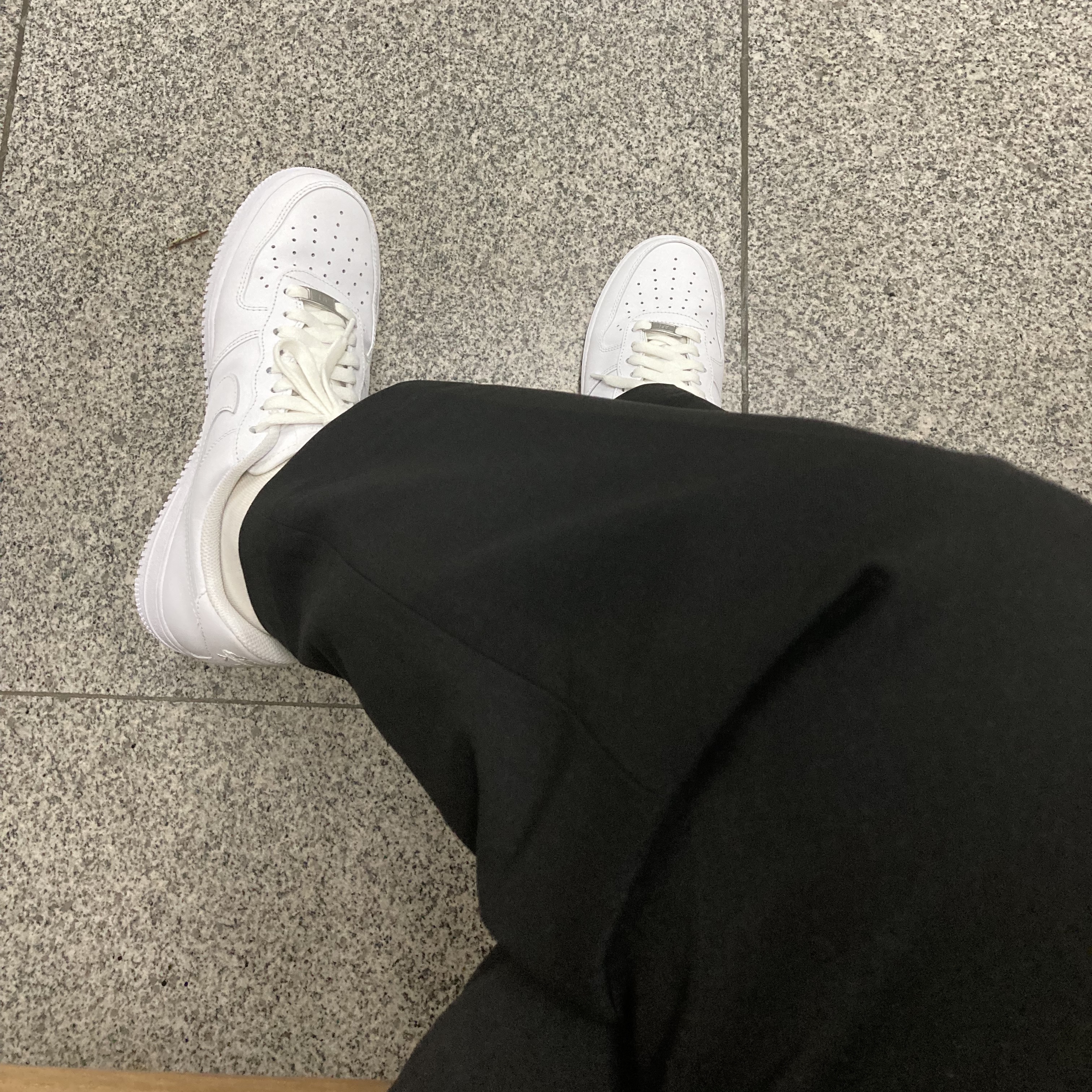 Nike Air Force 1 '07 Low White 착용 스타일