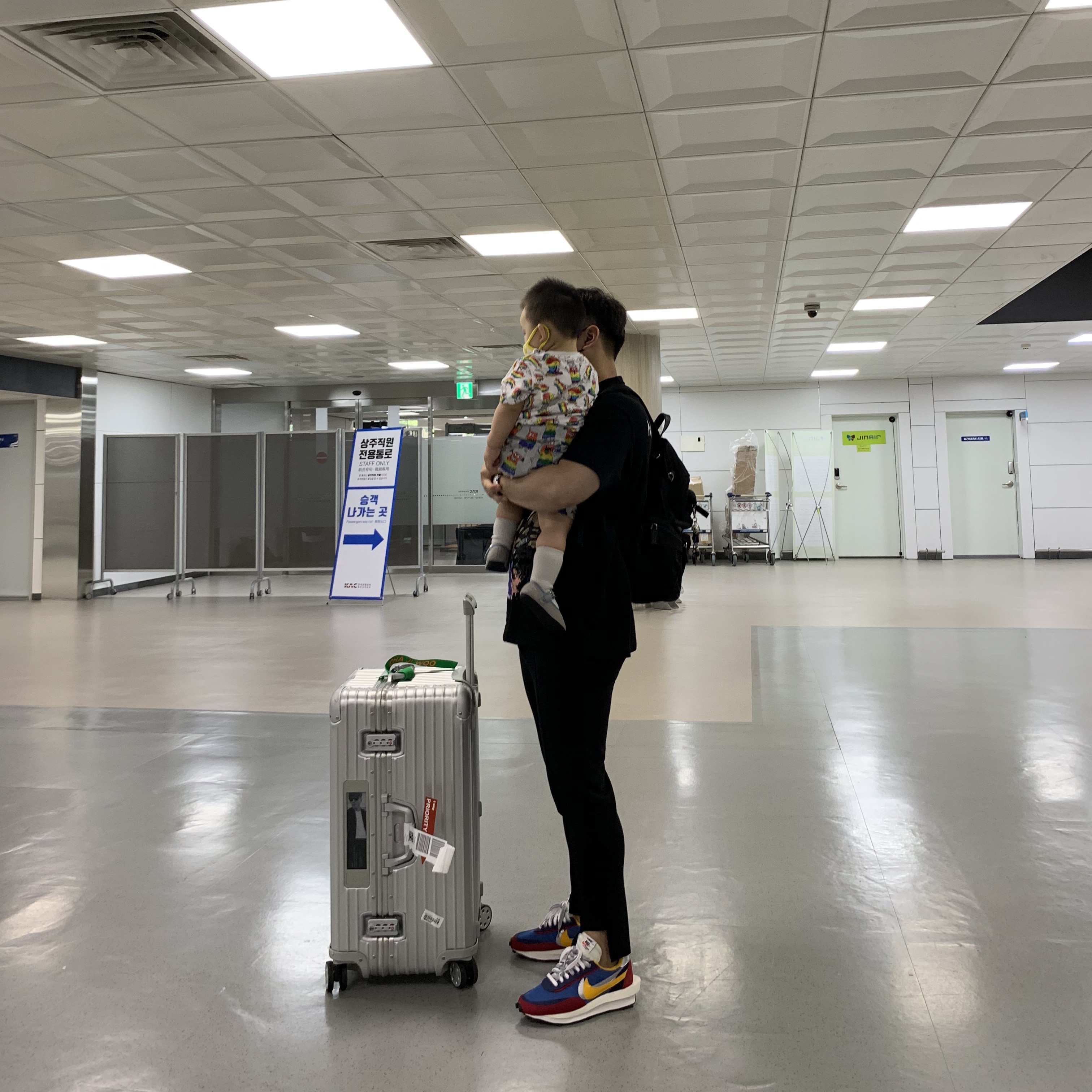 Nike x Sacai LDWaffle Blue Multi 착용 스타일