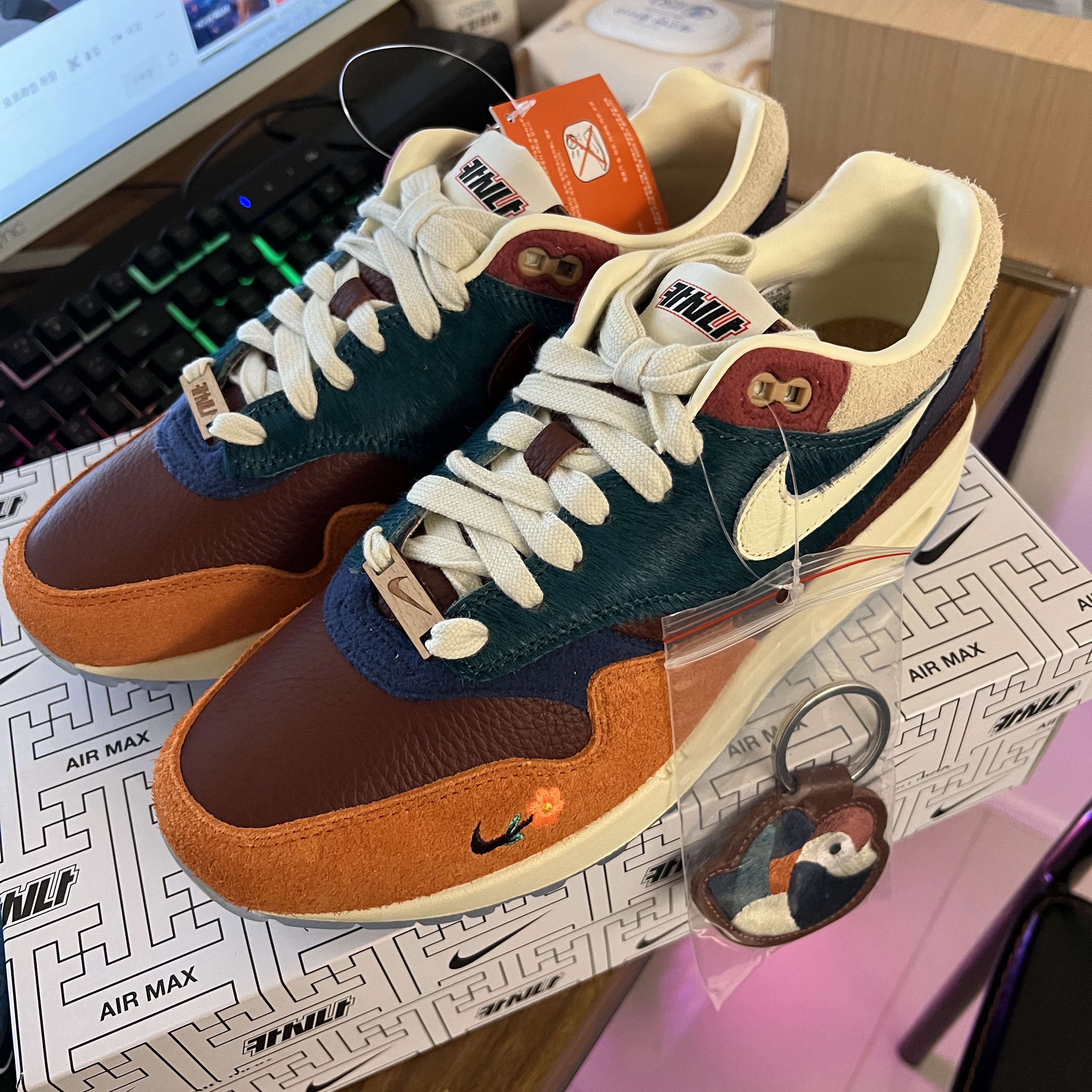 Nike x Kasina Air Max 1 SP Won-Ang Orange 착용 스타일 - 1