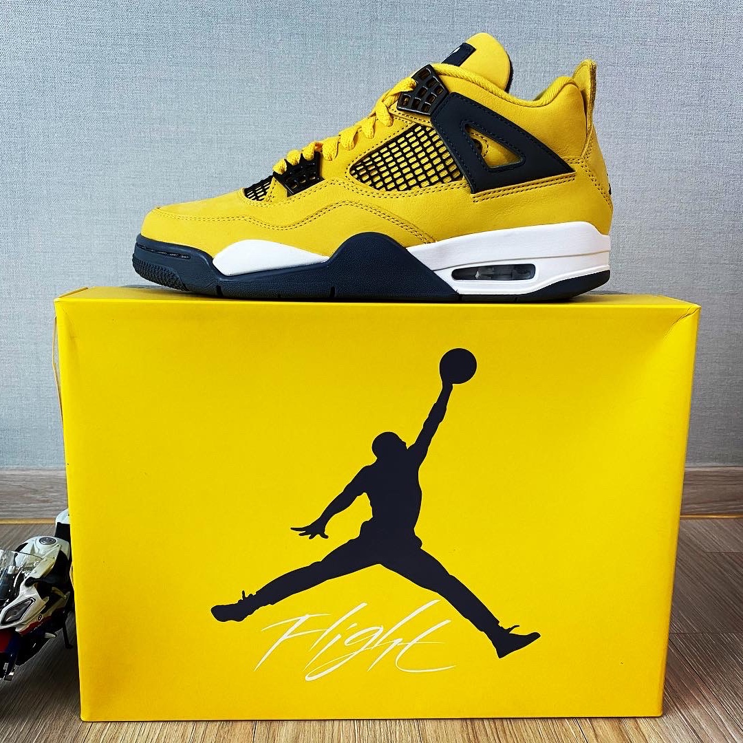 Jordan 4 Retro Tour Yellow 착용 스타일 - 2