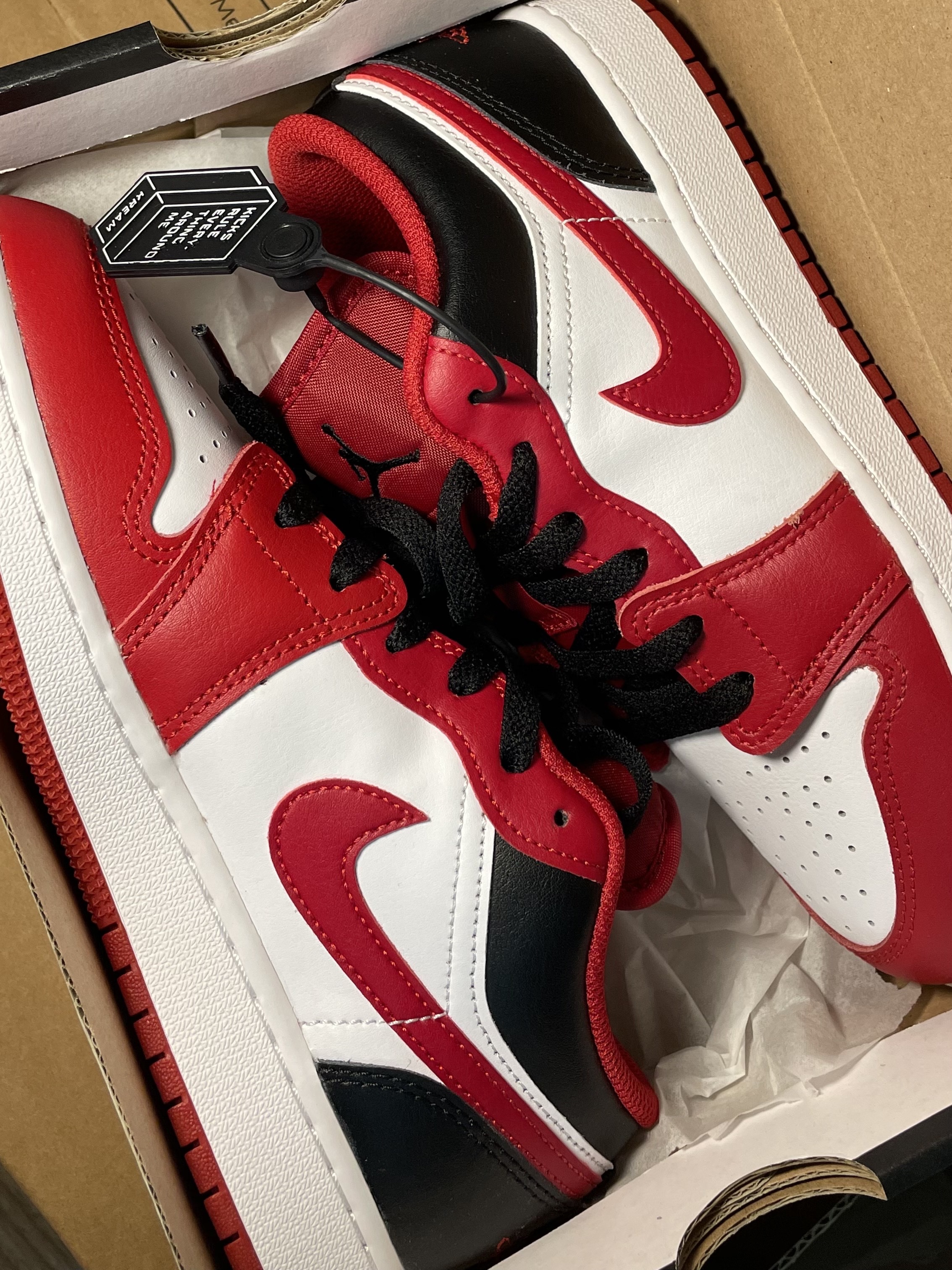(GS) Jordan 1 Low White Gym Red Black 착용 스타일