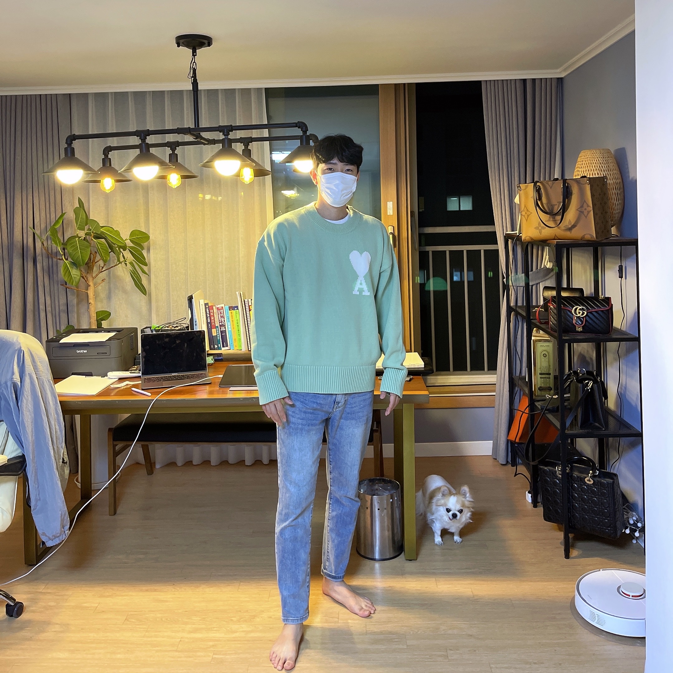 AMI de Coeur Oversize Sweater Aqua - 22SS 착용 스타일