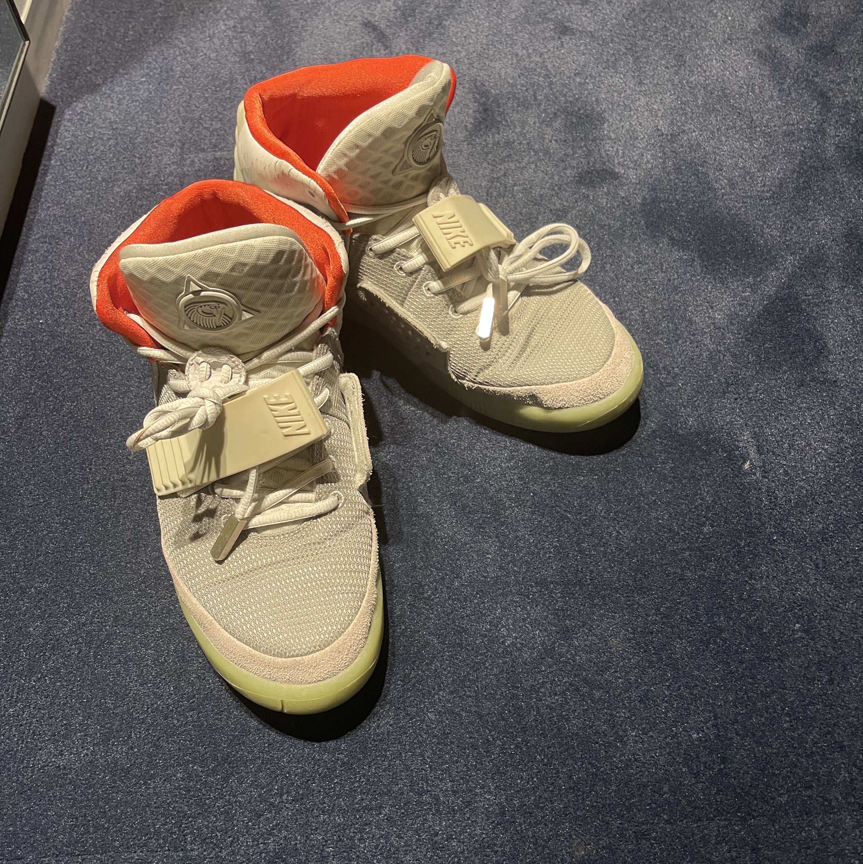 Nike Air Yeezy 2 Pure Platinum 착용 스타일 - 1