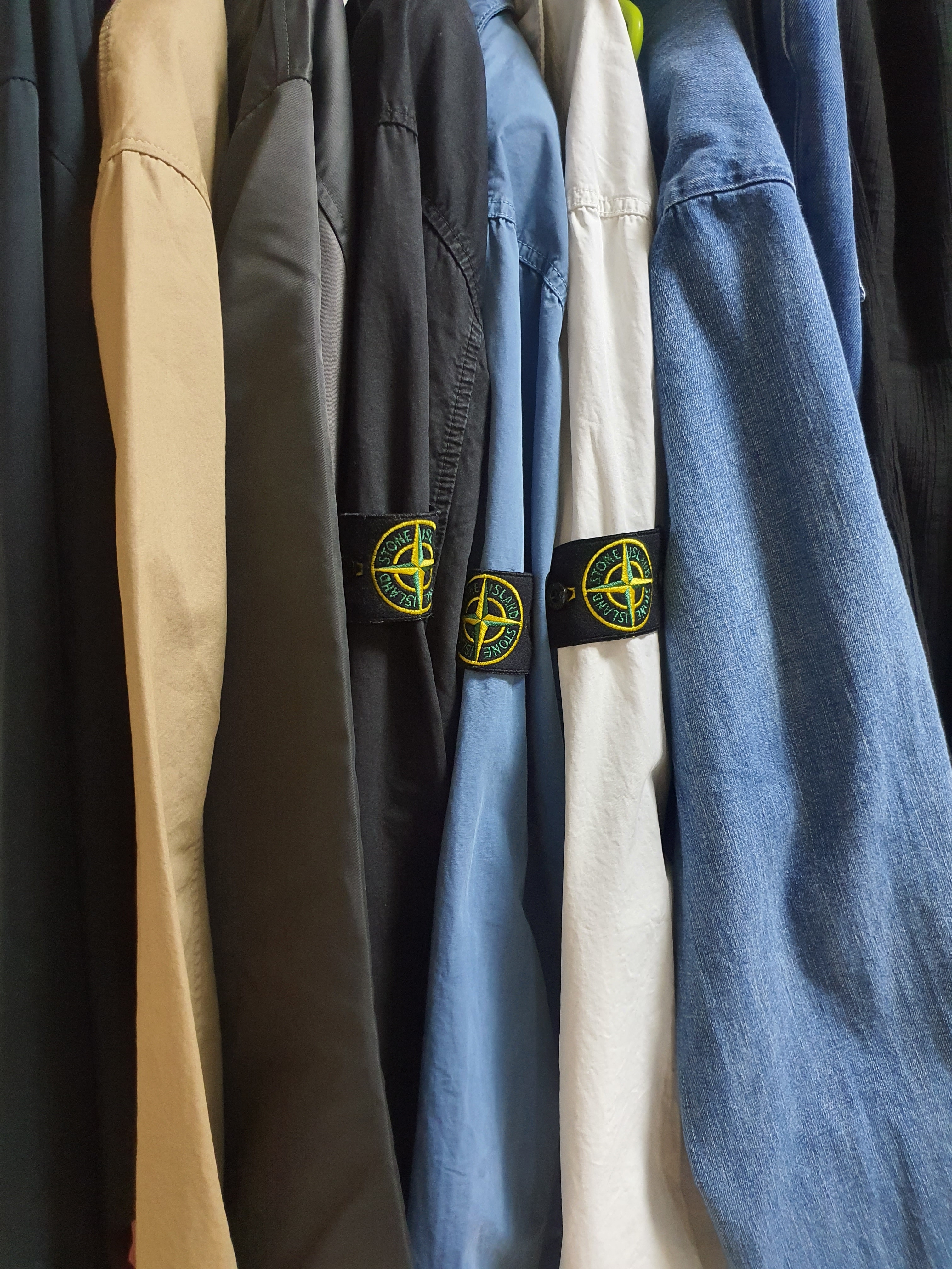 Essentials Coaches Jacket Iron - 22SS, Stone Island 113WN T.CO+OLD Overshirt Black - 21FW 착용 스타일 - 2