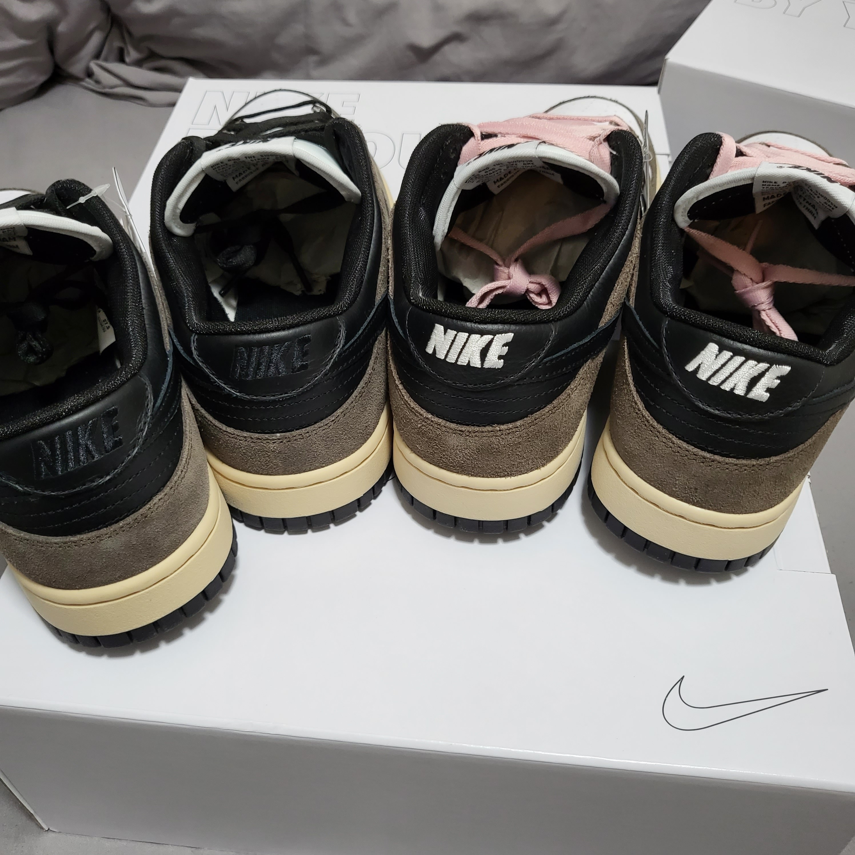 Jordan 1 x Travis Scott Retro High OG SP Mocha 착용 스타일 - 3
