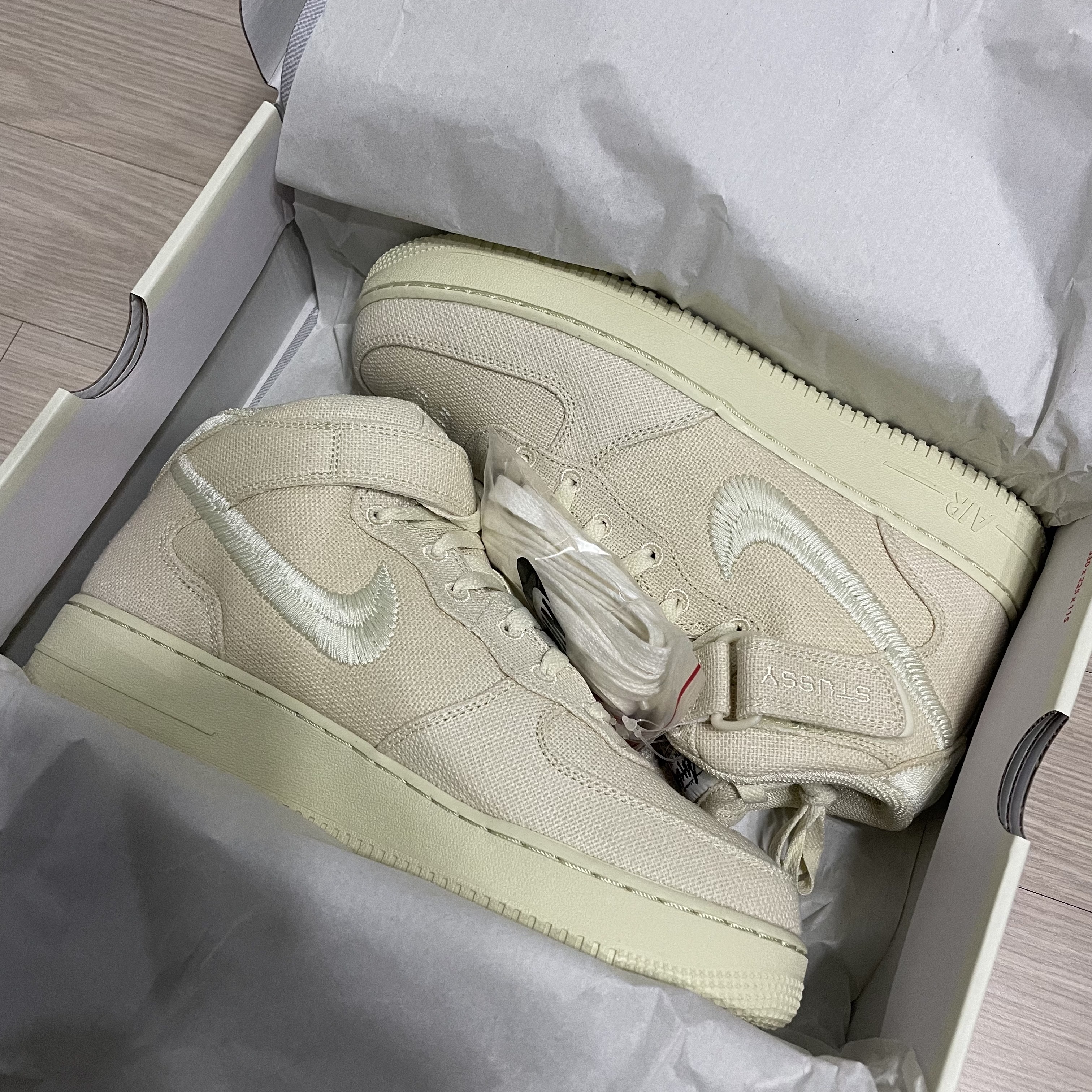 Nike x Stussy Air Force 1 '07 Mid SP Fossil 착용 스타일