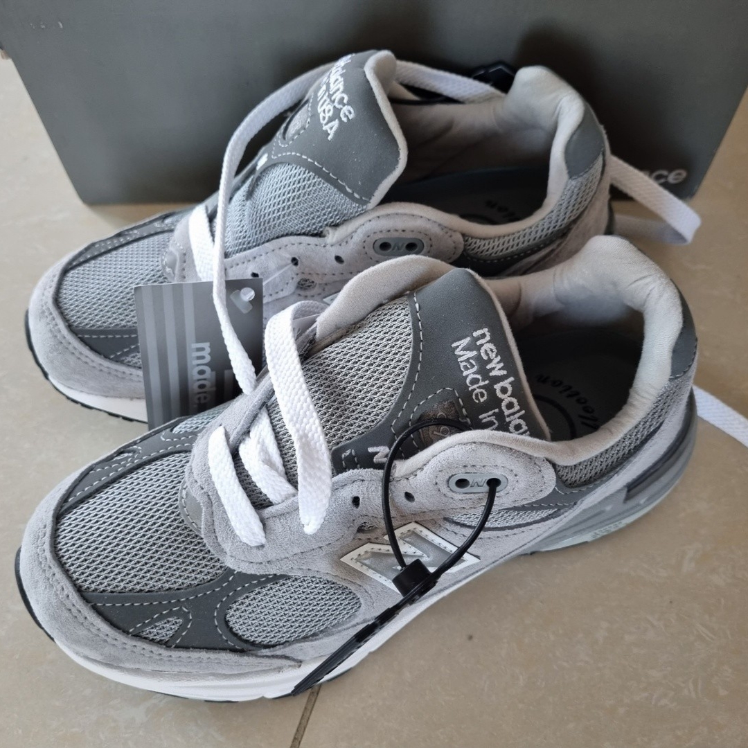 (W) New Balance 993 Made in USA Grey - B Standard 착용 스타일