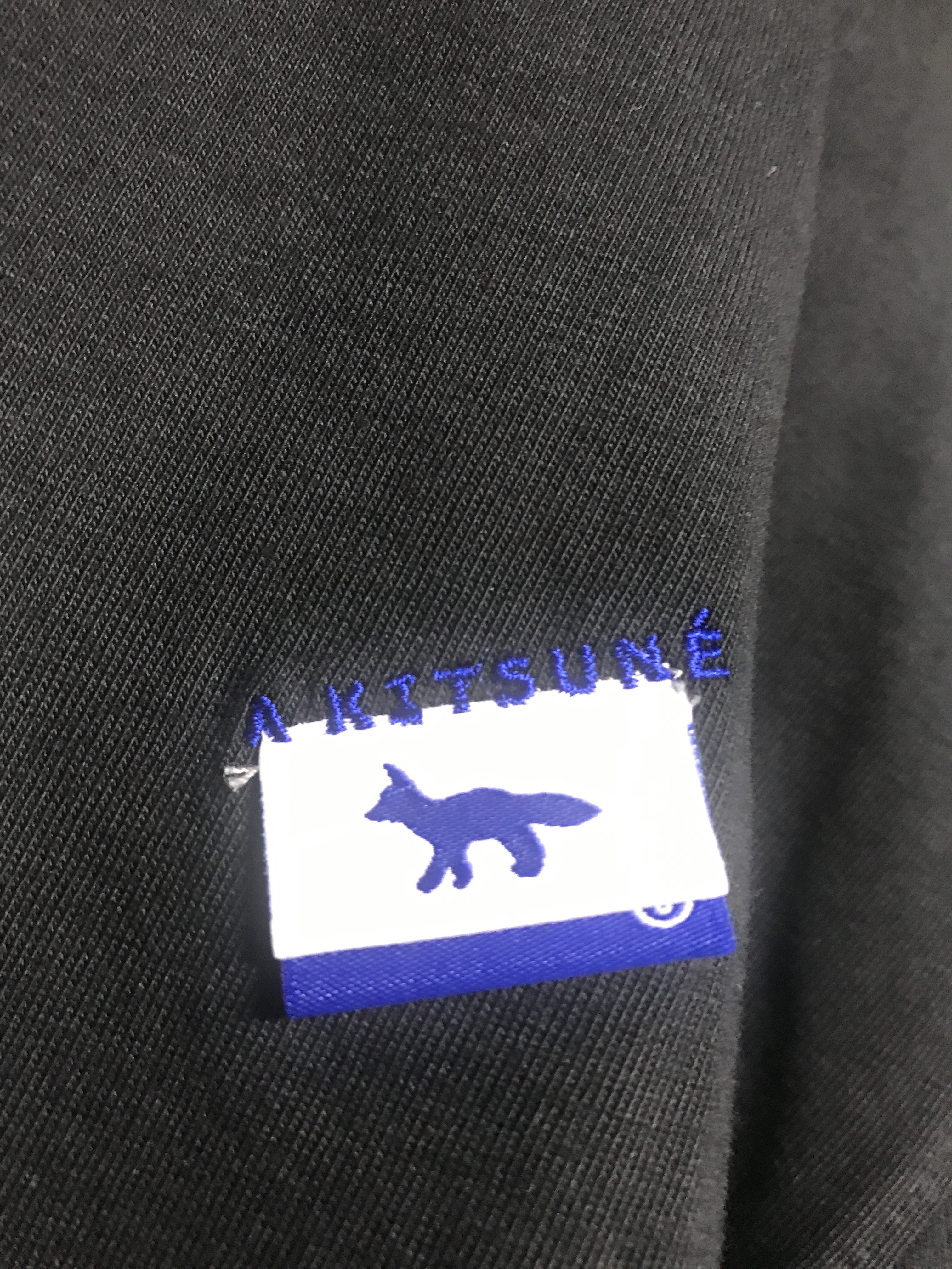 Maison Kitsune x Ader Error Fog Fox T-Shirt Black 착용 스타일 - 2