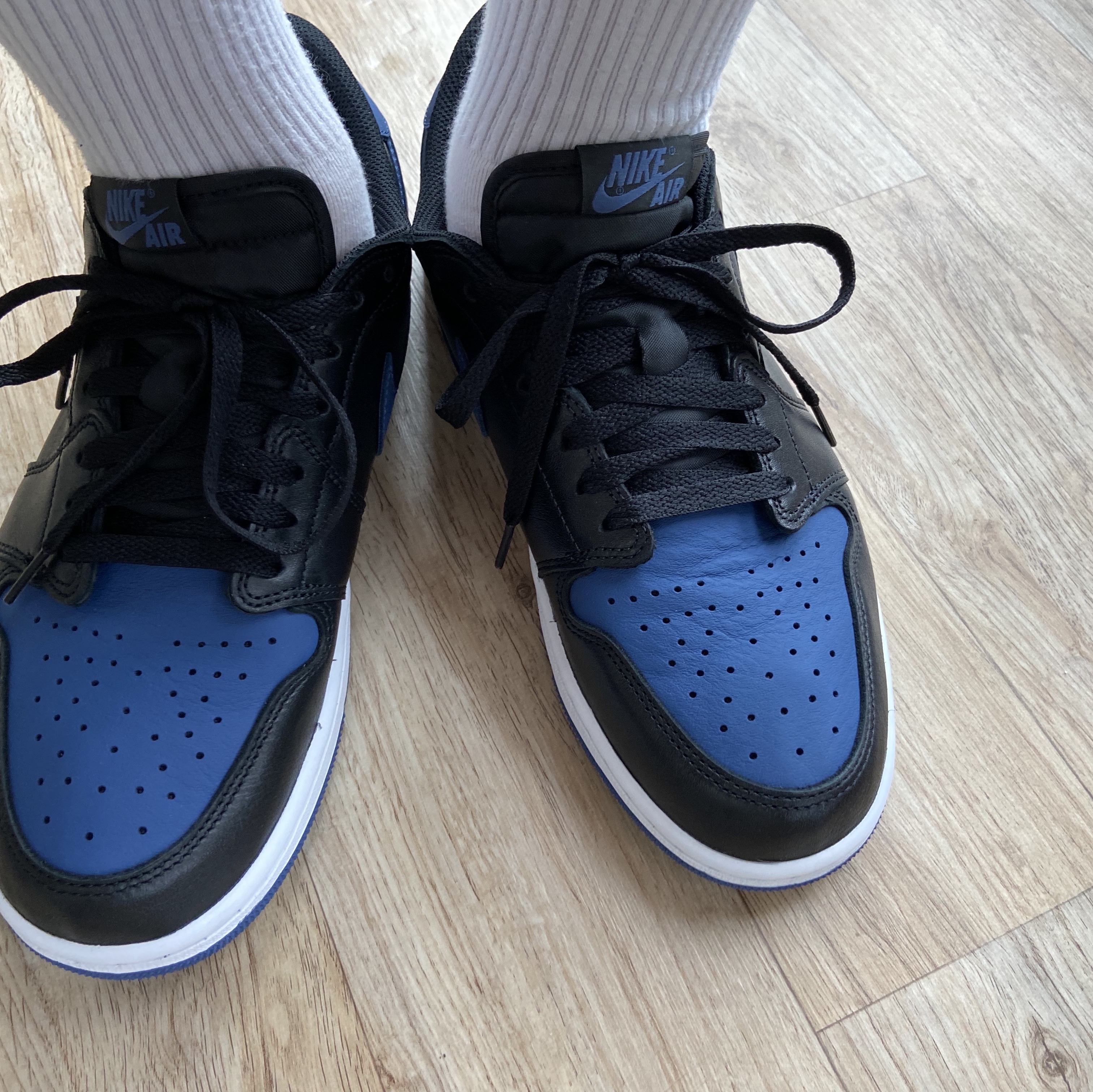 Jordan 1 Retro Low OG Mystic Navy 착용 스타일 - 3