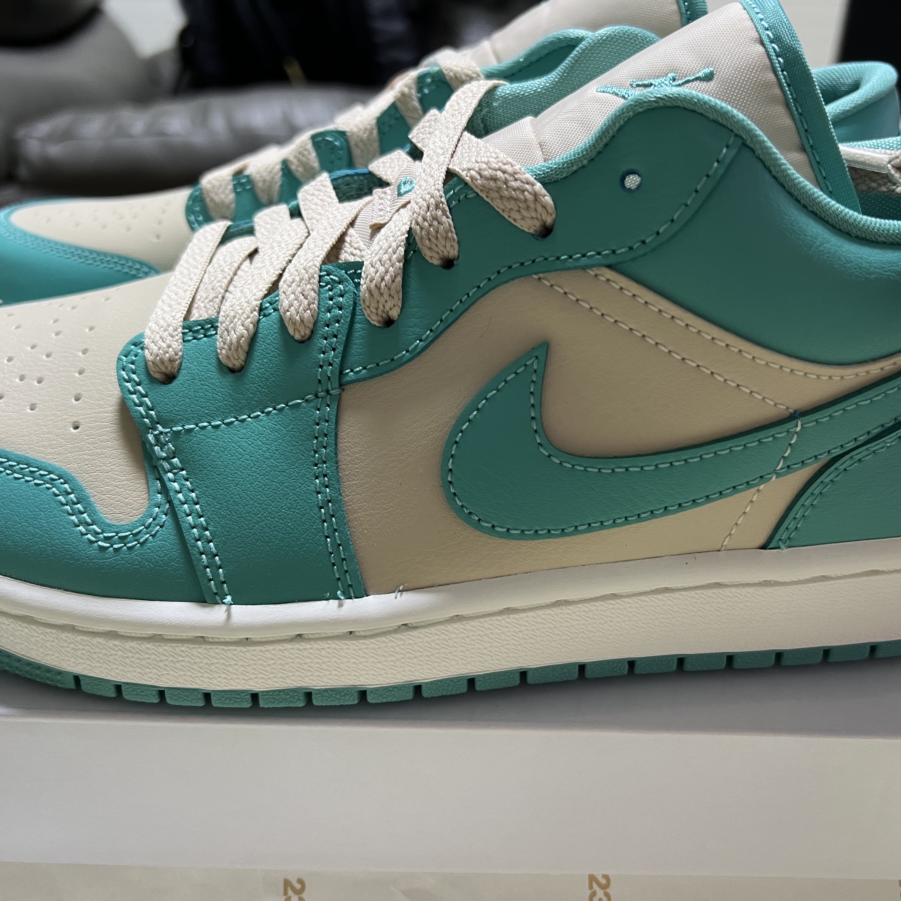 (W) Jordan 1 Low Sanddrift Washed Teal 착용 스타일 - 2