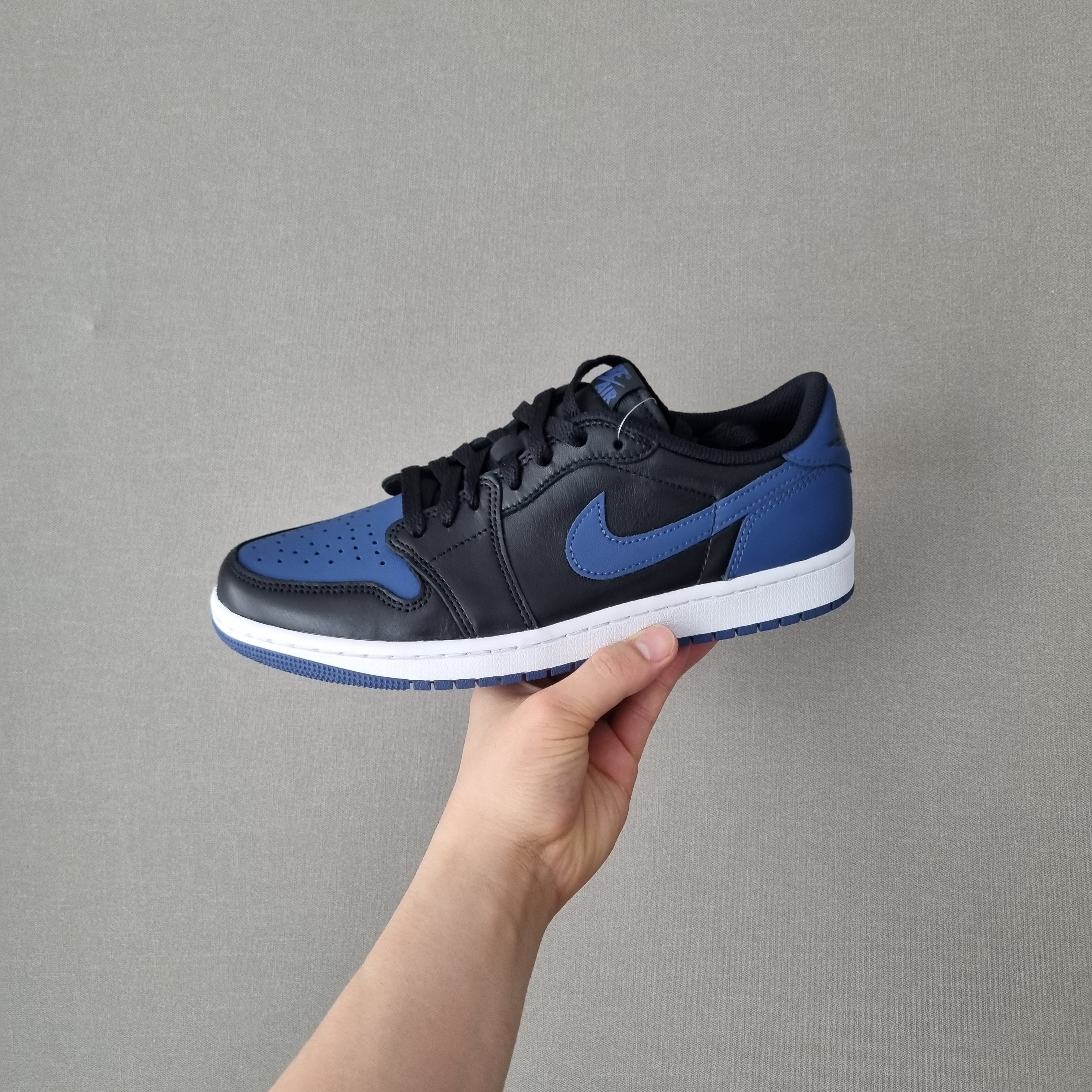 Jordan 1 Retro Low OG Mystic Navy 착용 스타일 - 1