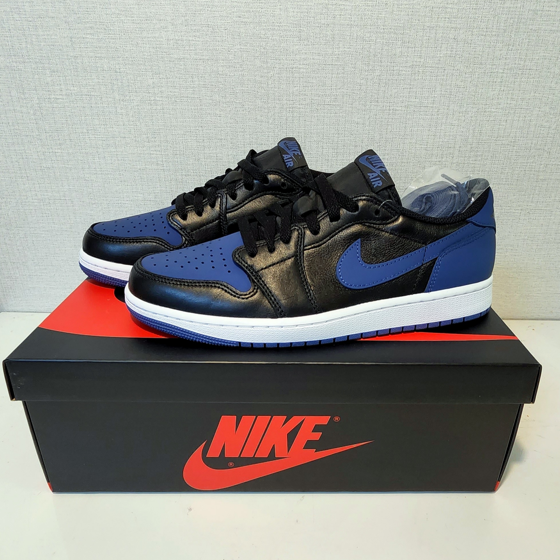 Jordan 1 Retro Low OG Mystic Navy 착용 스타일 - 2