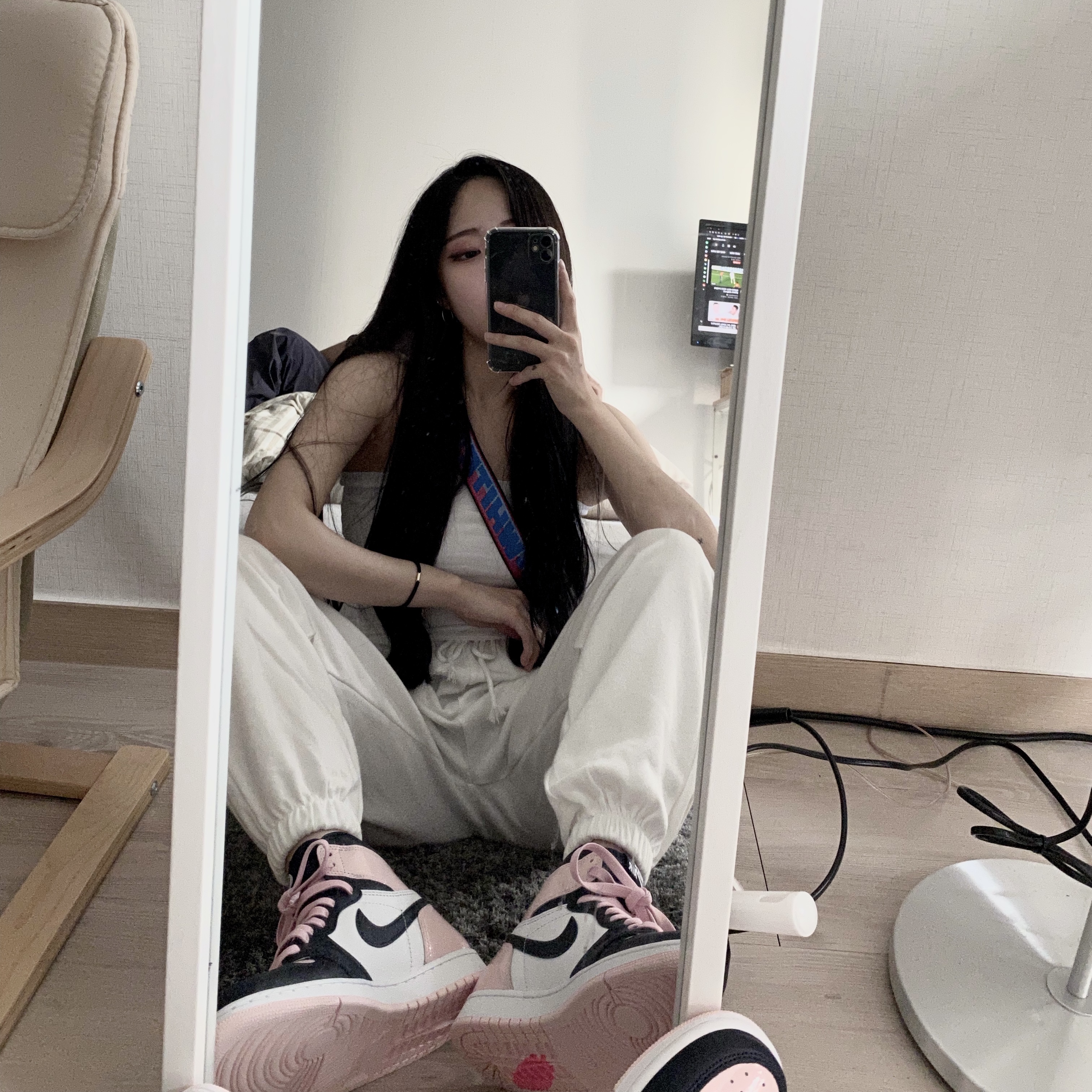 (W) Jordan 1 Retro High OG Atmosphere 착용 스타일