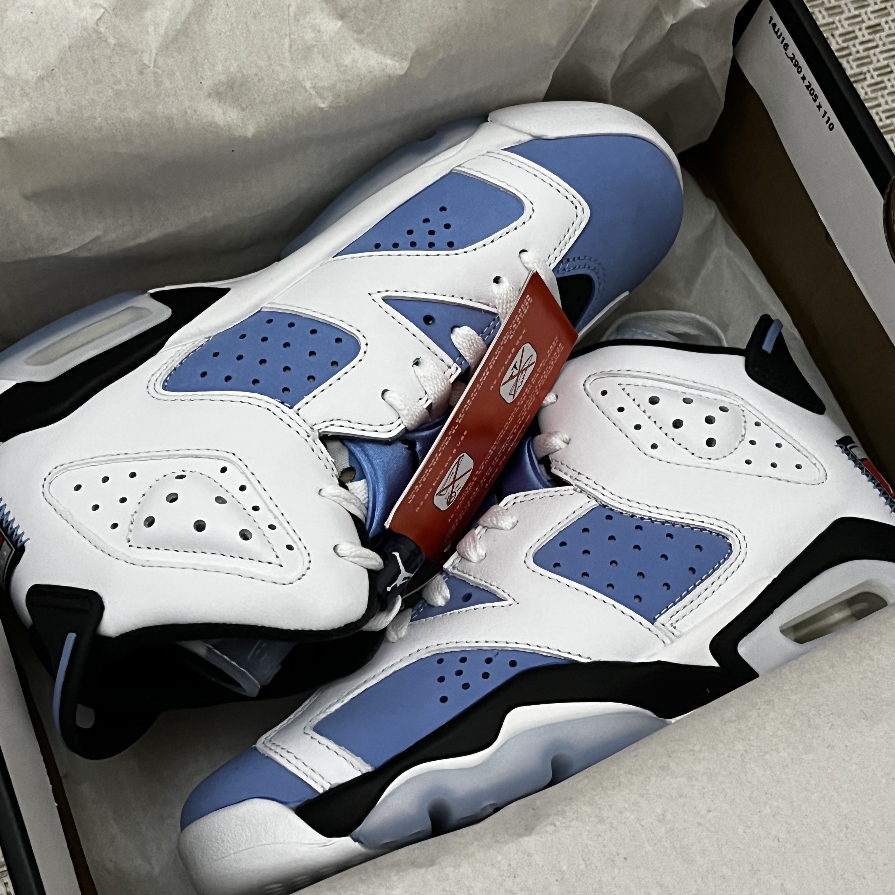 (GS) Jordan 6 Retro University Blue 착용 스타일
