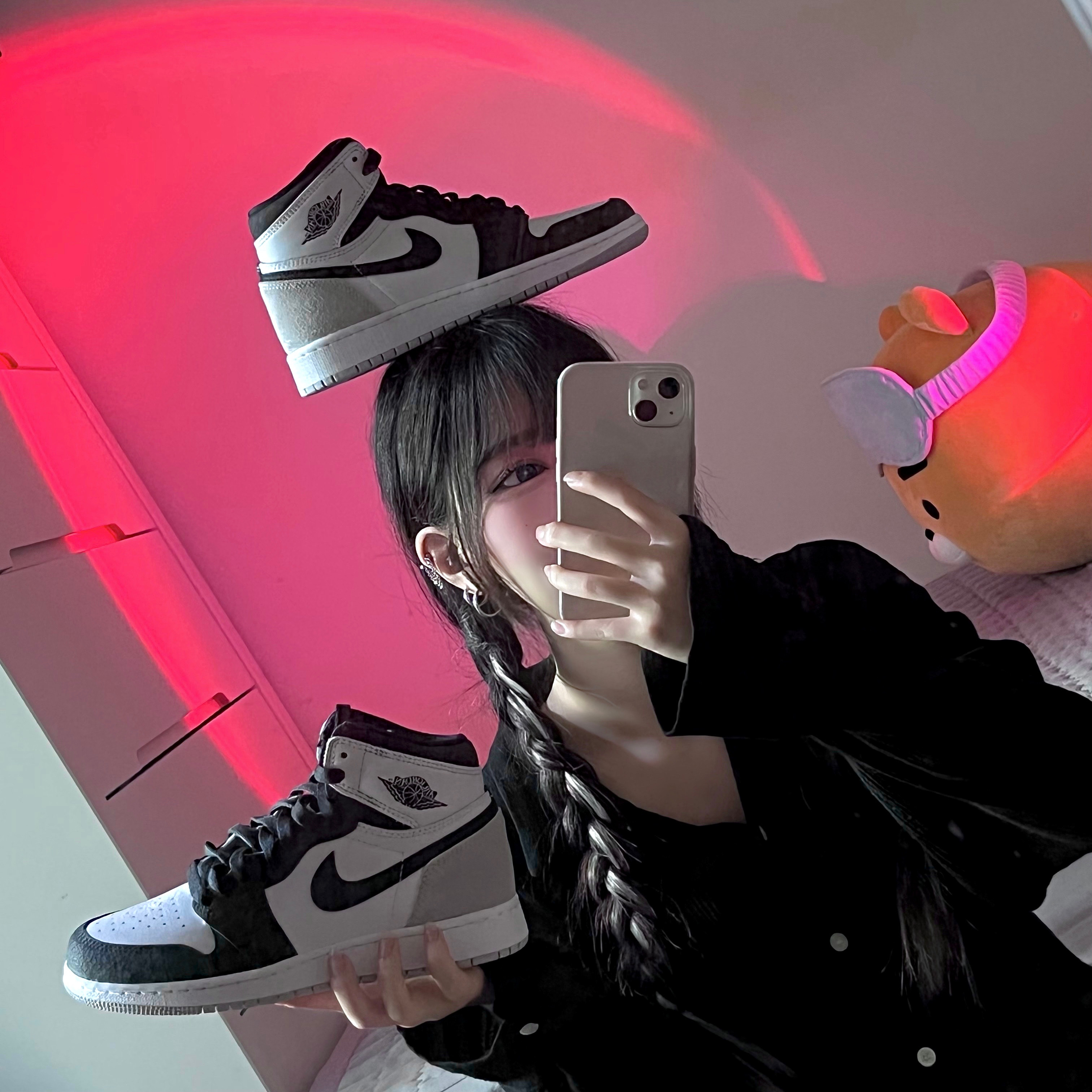 (GS) Jordan 1 Retro High OG Bleached Coral 착용 스타일